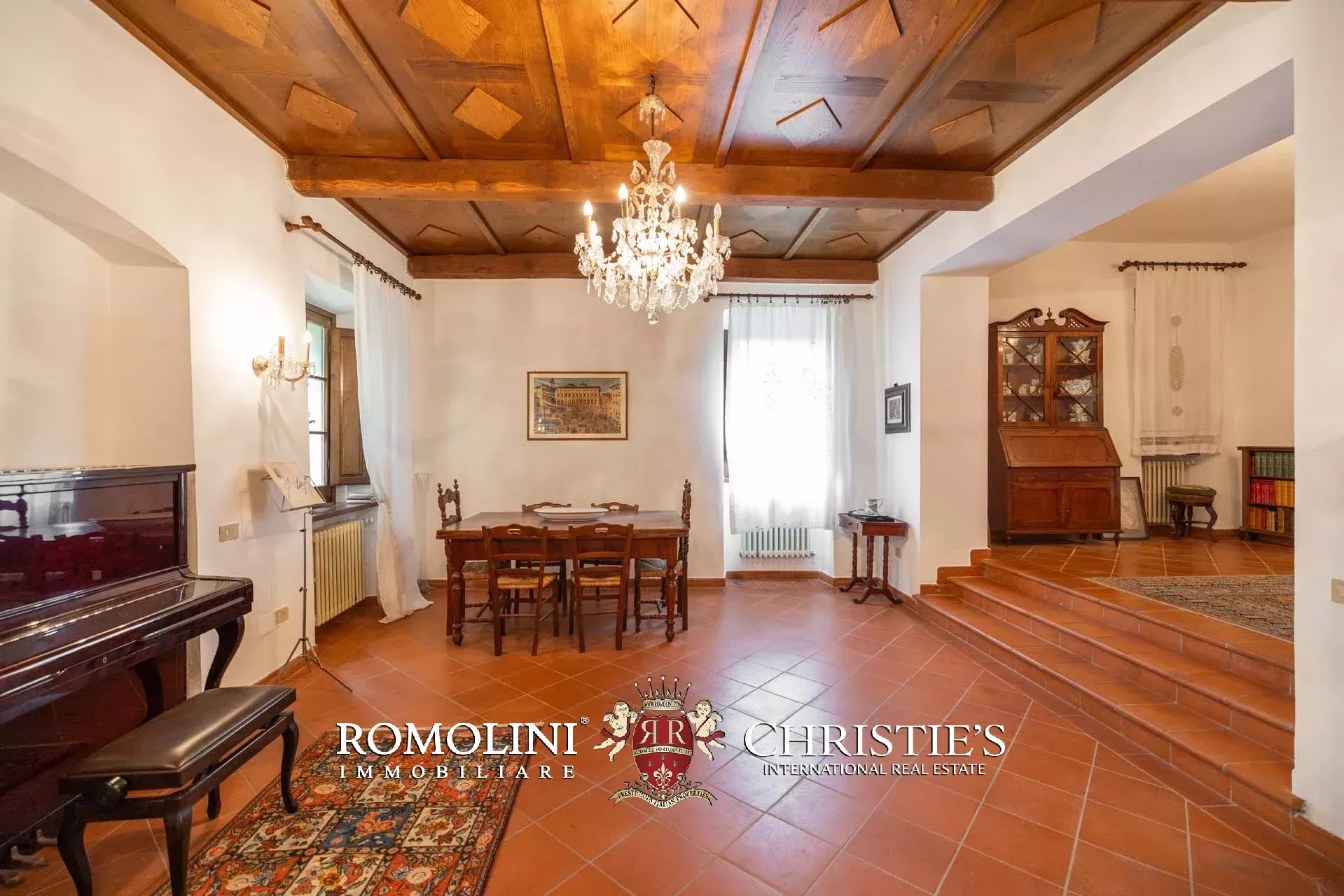 7 Bedroom Villa/Townhouse's Image 8
