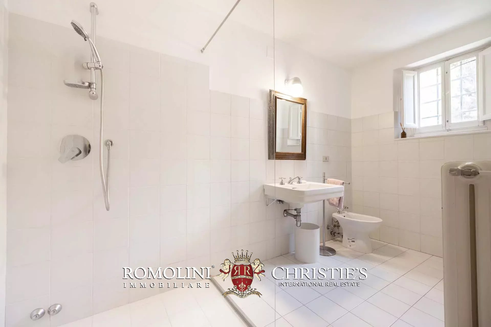 7 Bedroom Villa/Townhouse's Image 60