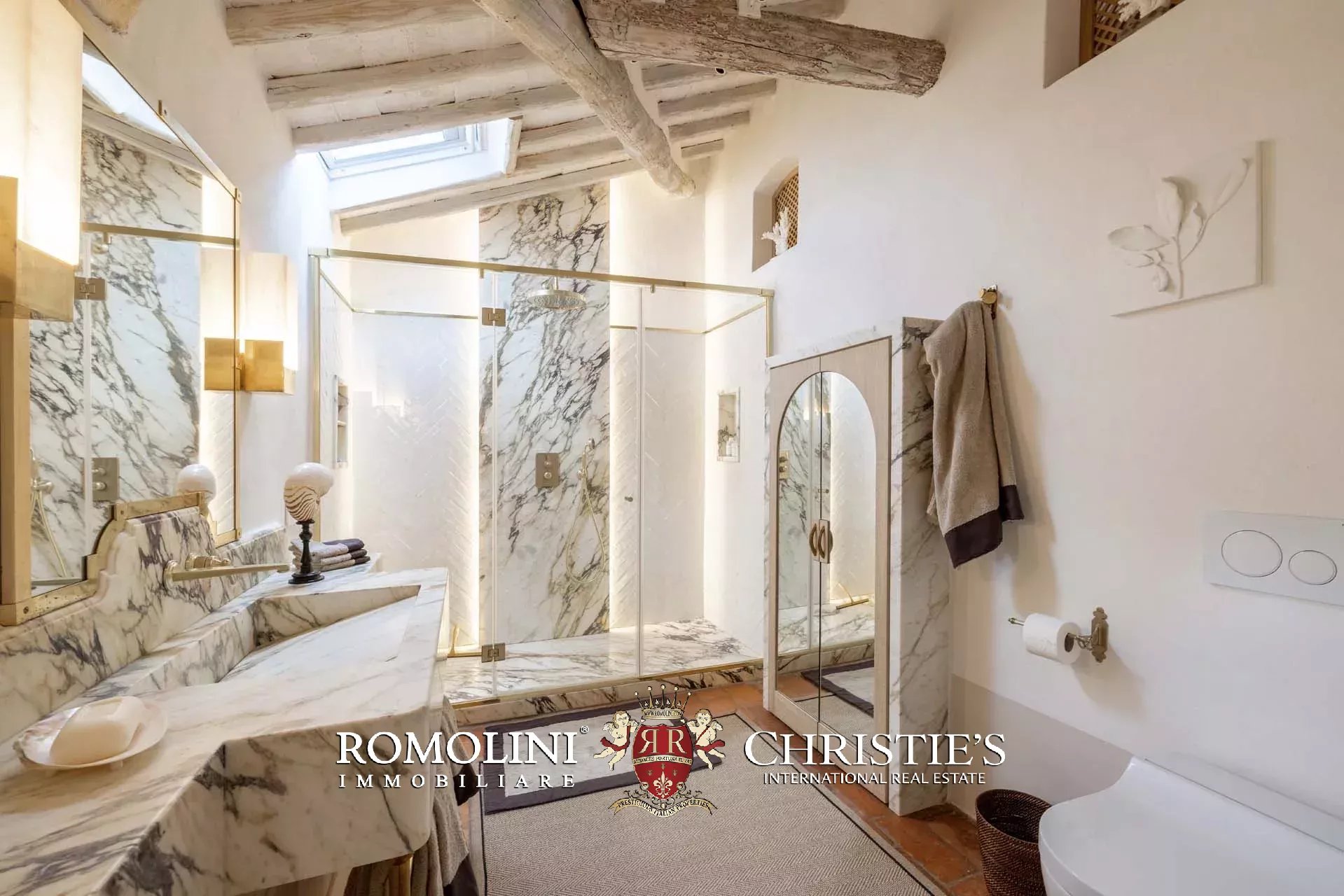 4 Bedroom Villa/Townhouse's Image 33