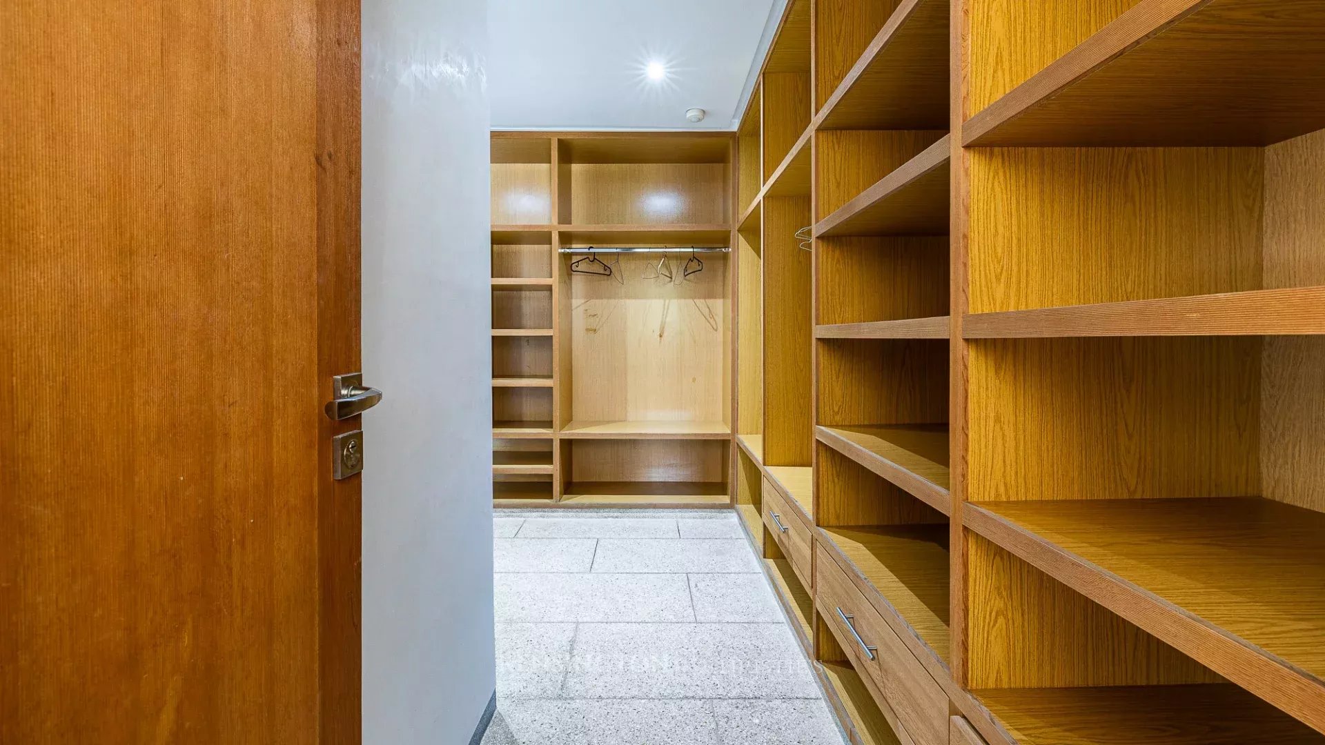 9 Bedroom Villa/Townhouse's Image 65