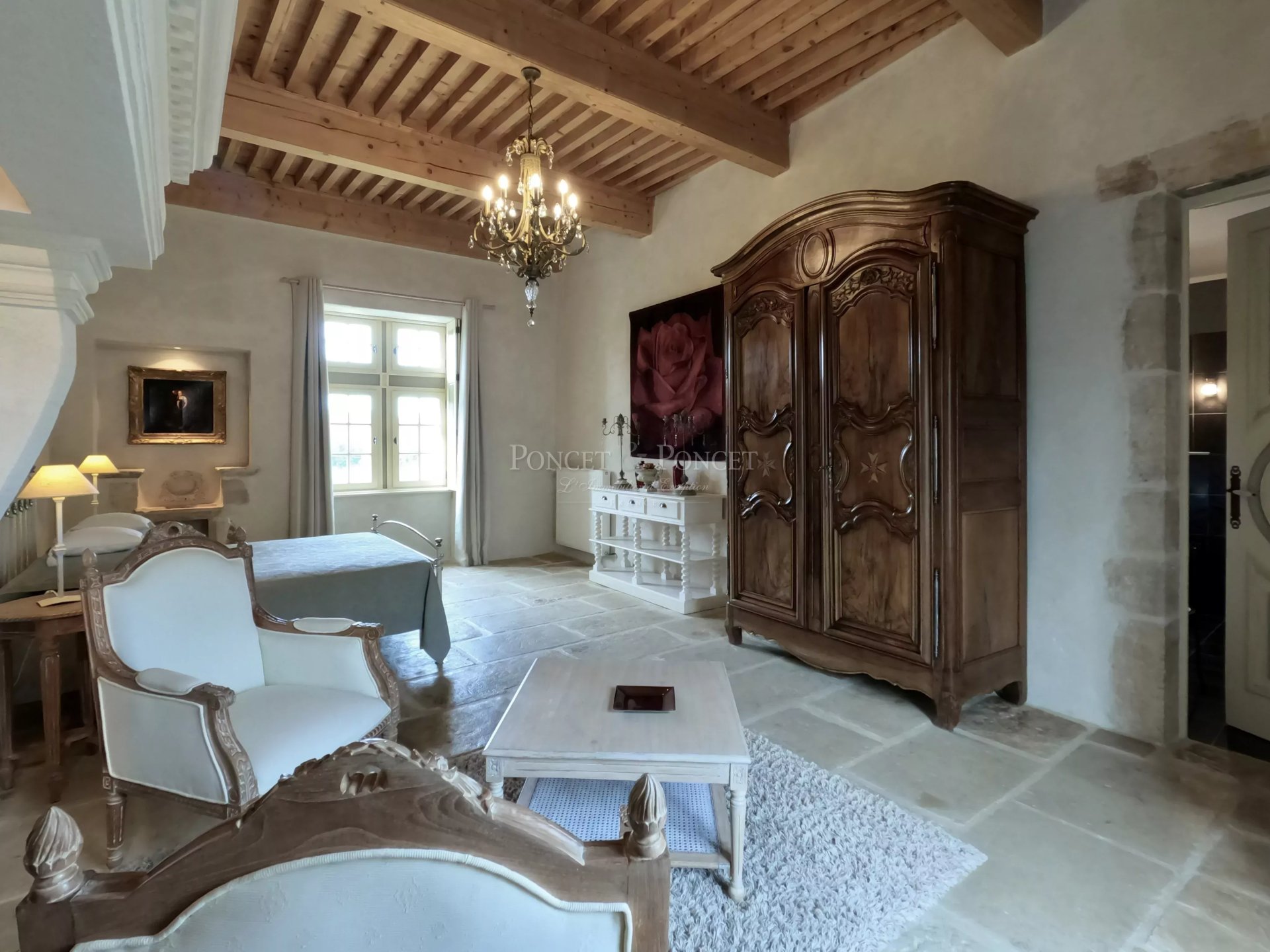 9 Bedroom Villa/Townhouse's Image 9