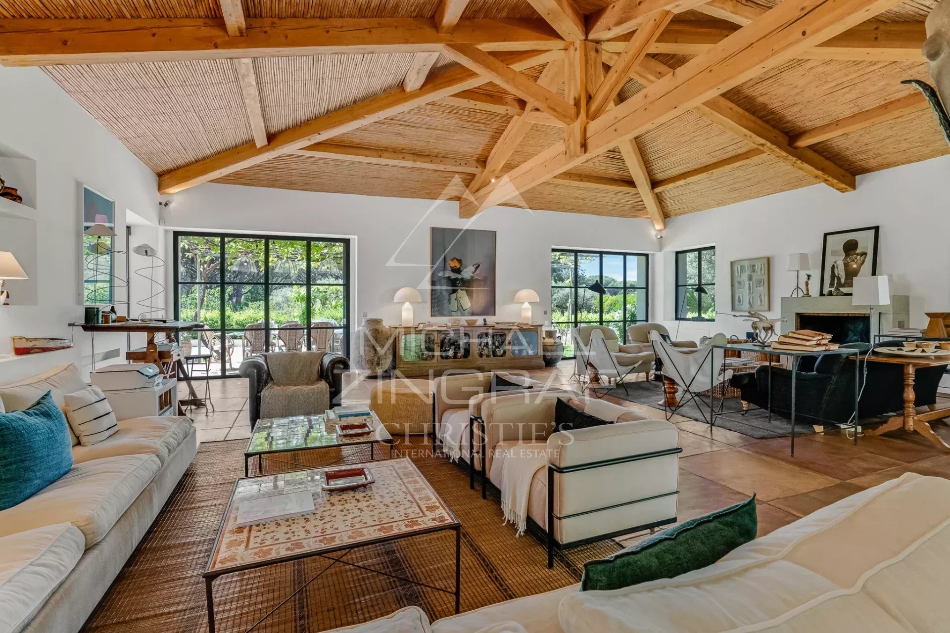 8 Bedroom Villa/Townhouse's Image 5
