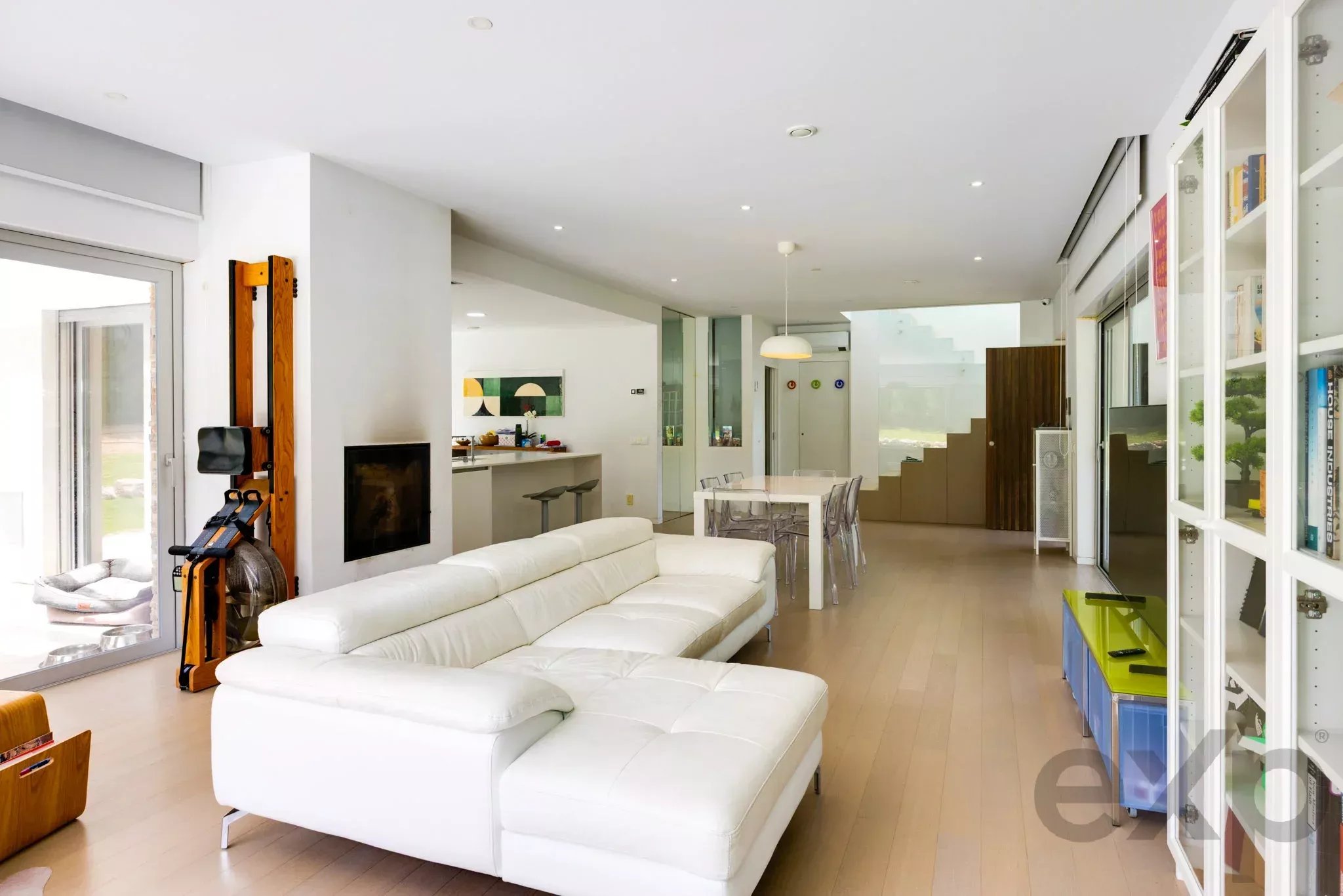 17.5m Heated Lap Pool T4 Villa with Guest Apartment in Lagos 87053563 image 3