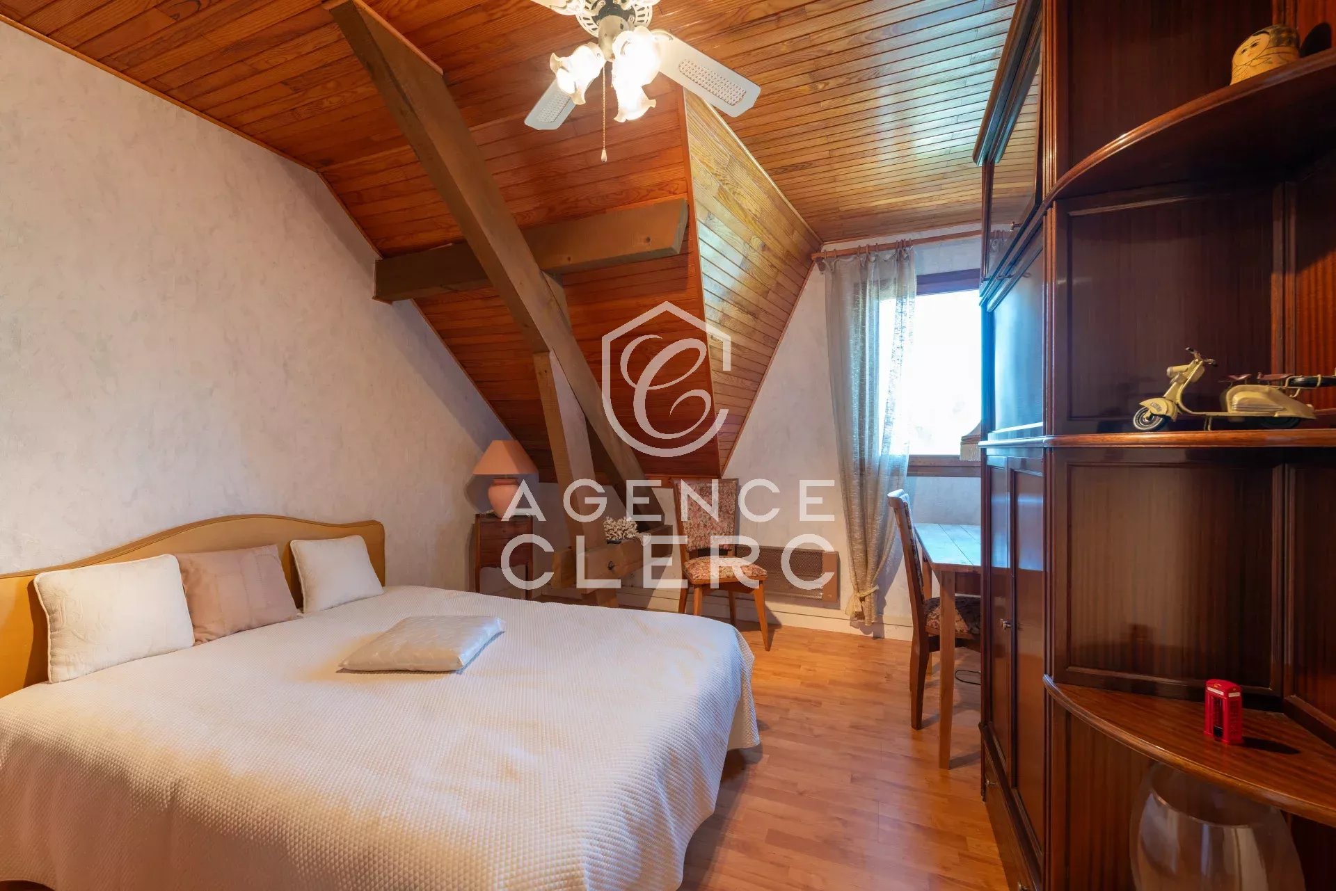 4 Bedroom Villa/Townhouse's Image 9