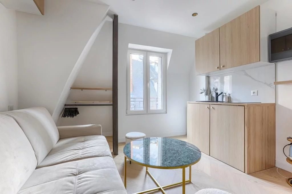 STUDIO REFAIT A NEUF - MUETTE PARIS XVI - Image 1