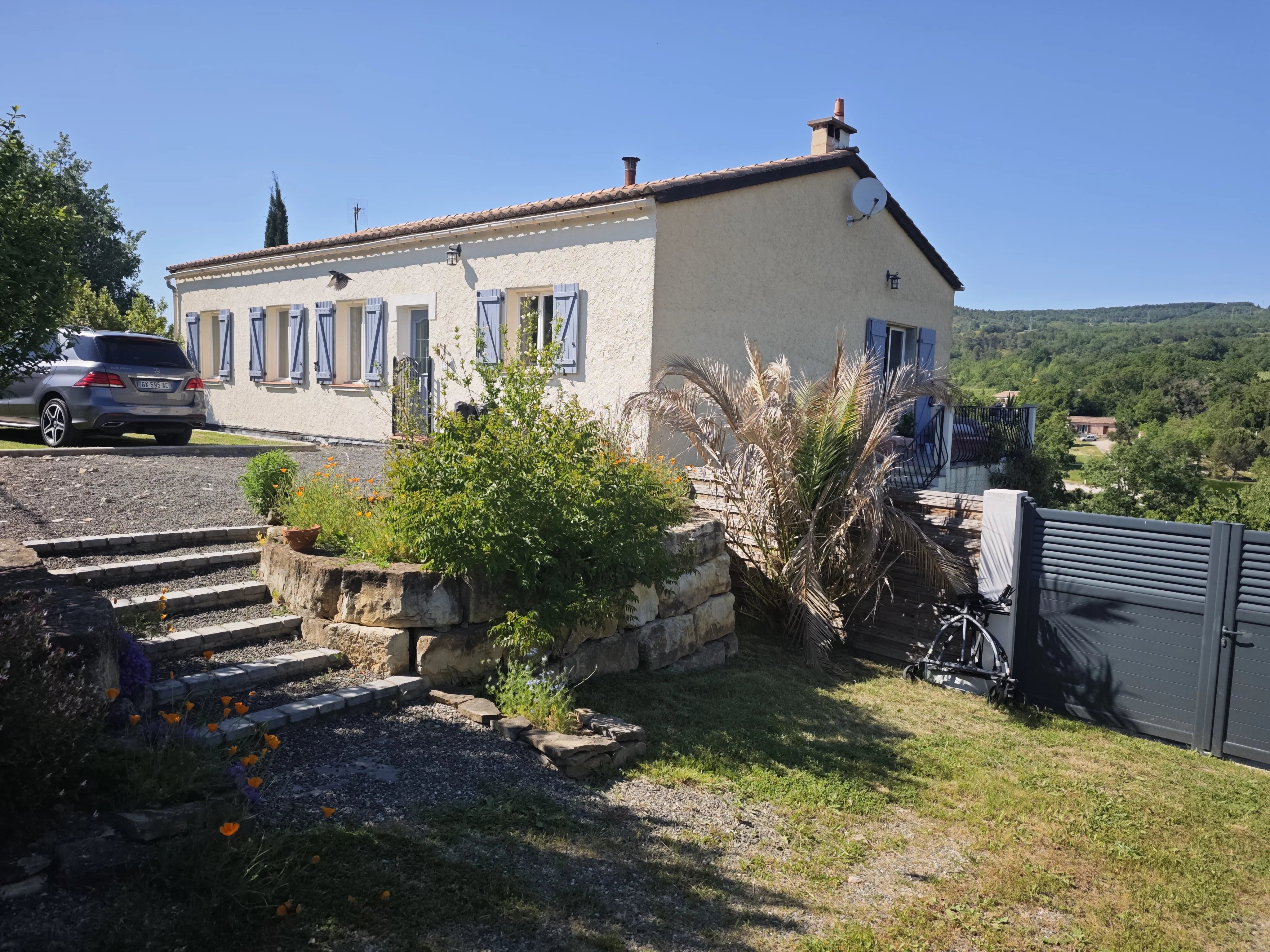 Spacious Family Home with Pool, Land and Superb Views of  Bugarach