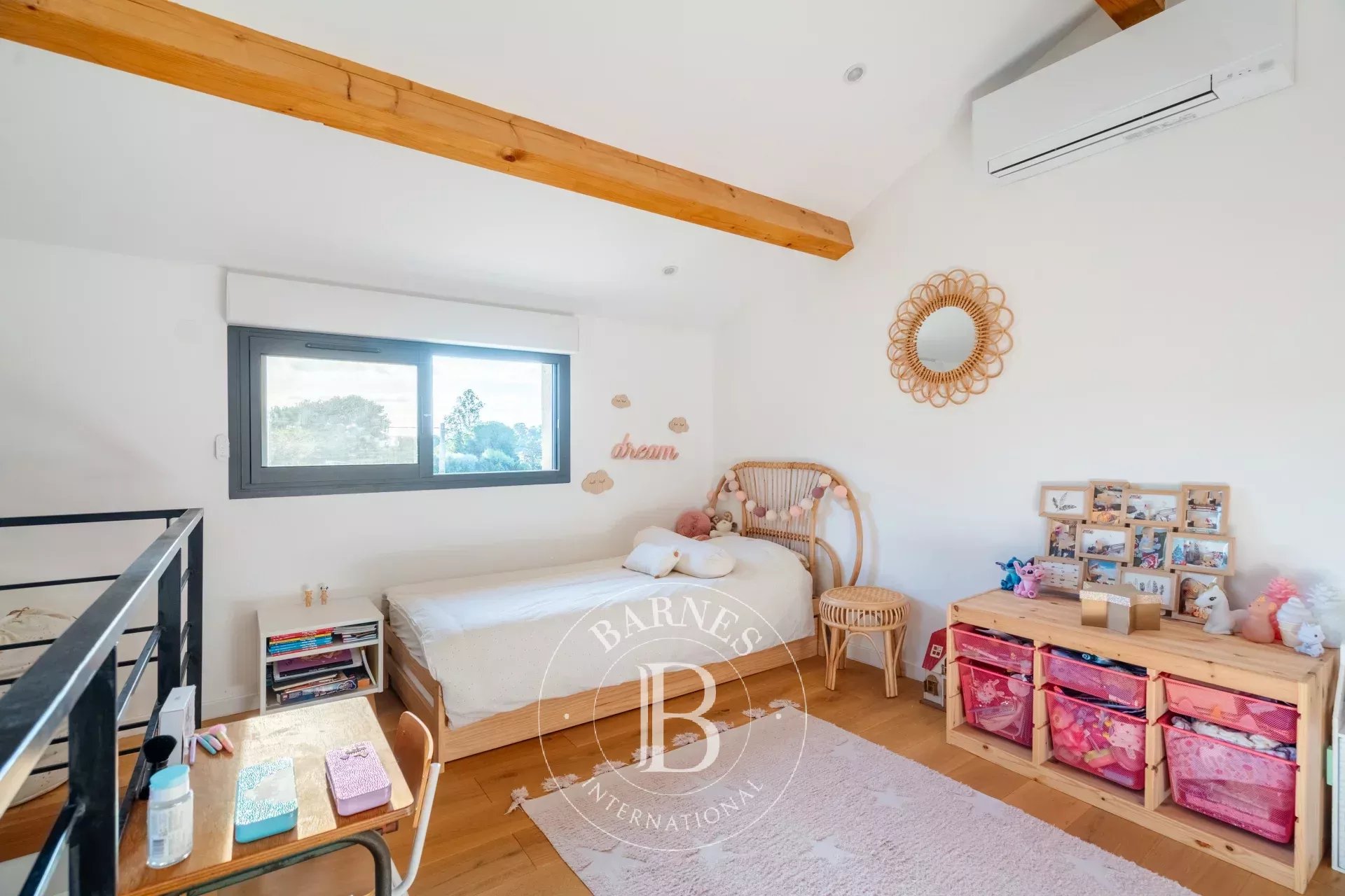 Ev Cassis - picture 5