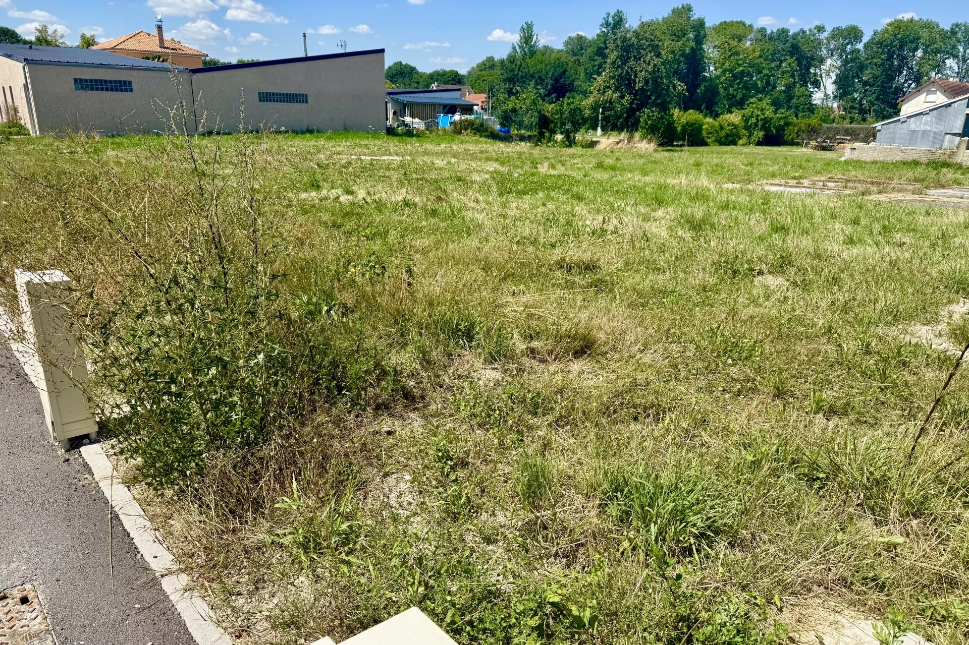 Terrain à bâtir viabilisé - 646 m² - Somme Suippe