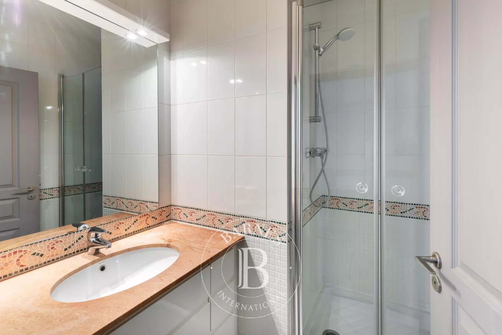 Daire Paris 16ème - picture 14