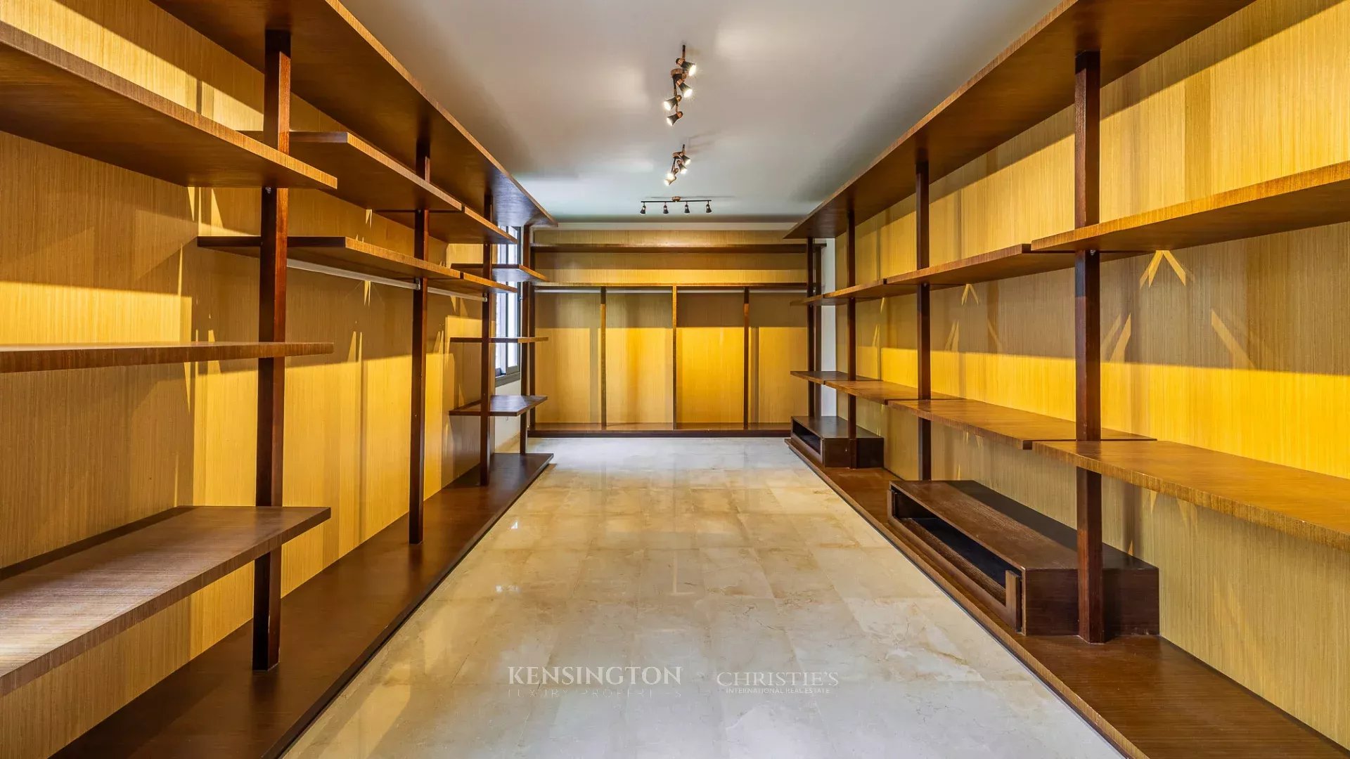 4 Bedroom Villa/Townhouse's Image 24
