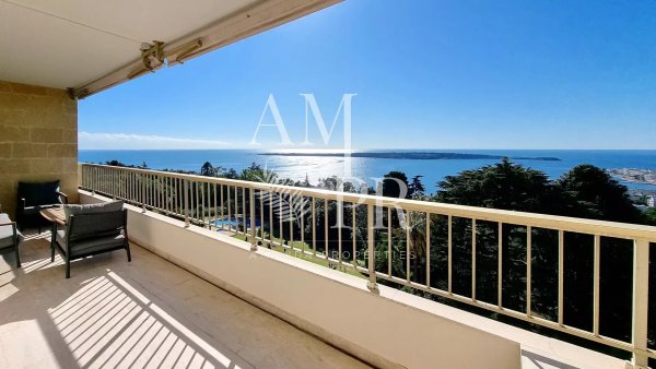 Apartment with sea view in a prestigious residence — photo 2