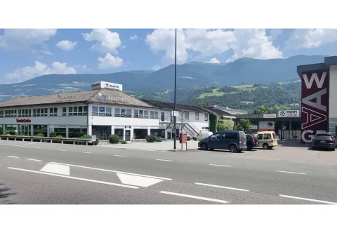Negozio---Locale-commerciale-in-affitto---Bressanone-7