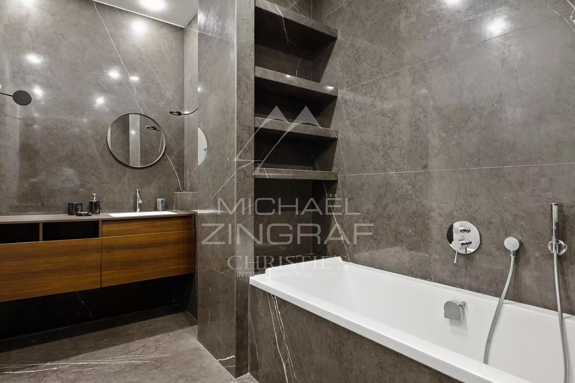2 Bedroom Apartment/Flat's Image 6