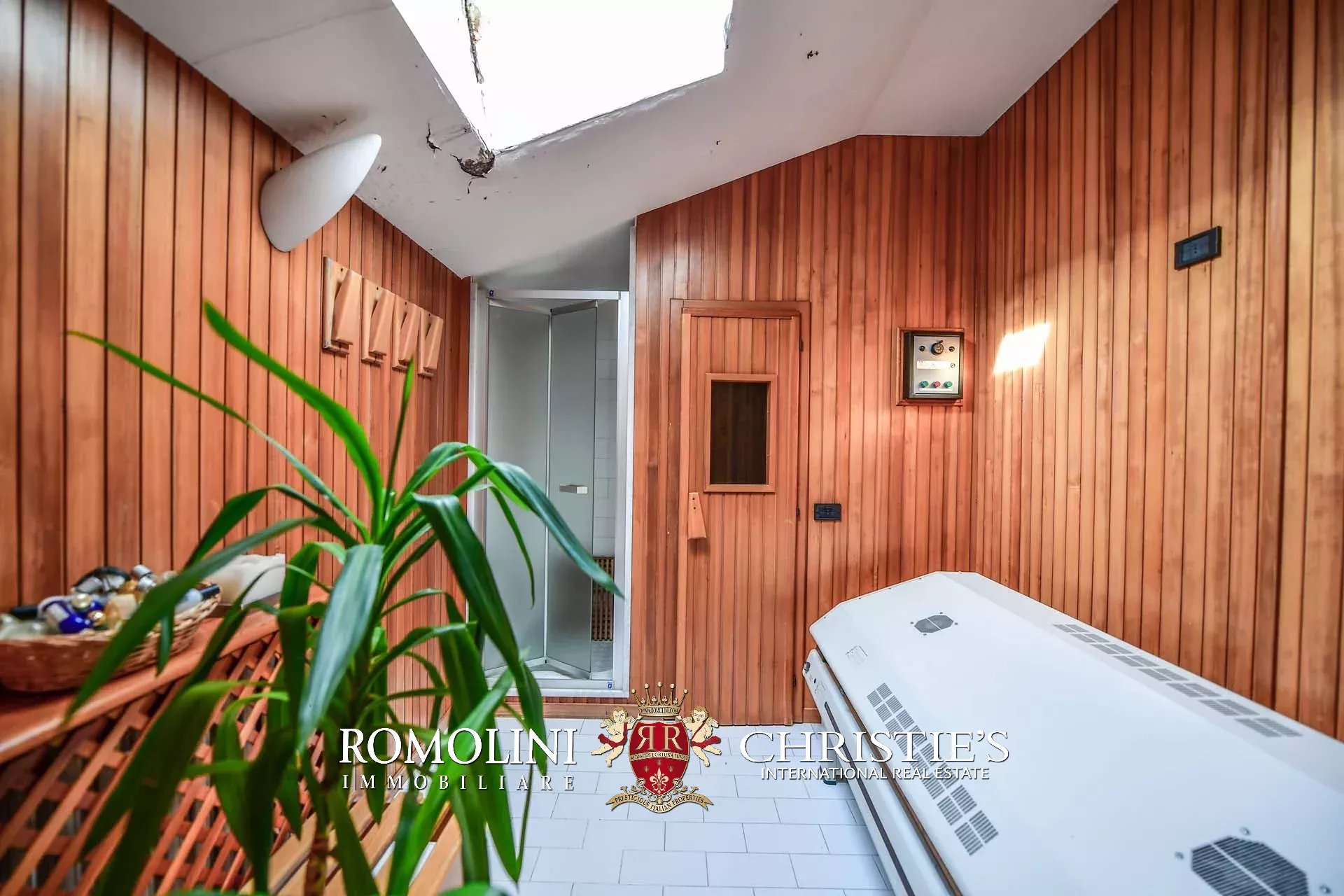 17 Bedroom Villa/Townhouse's Image 62