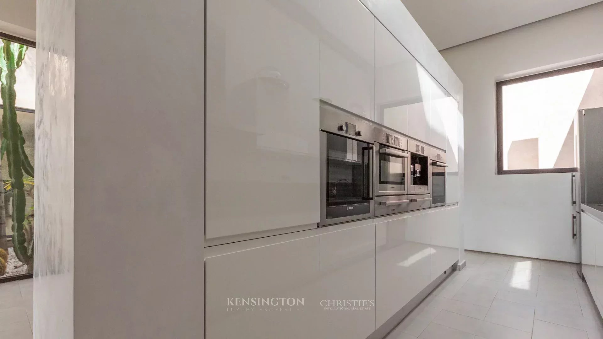 6 Bedroom Villa/Townhouse's Image 14