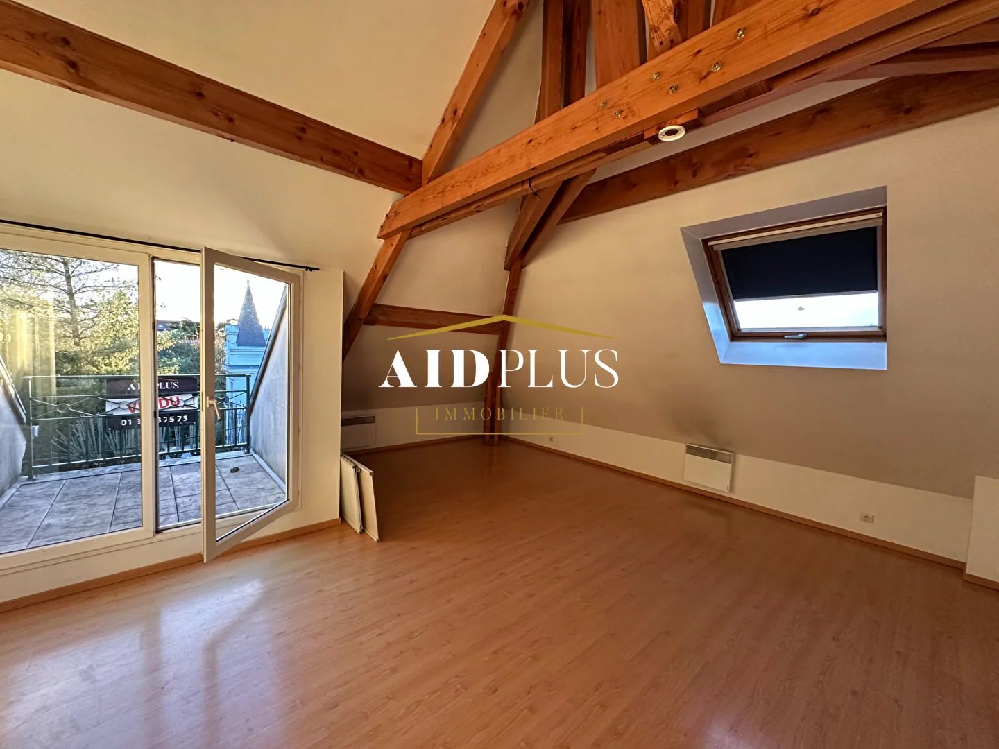 F2 ST LEU LA FORET - 2 pièce(s) - 45 m2