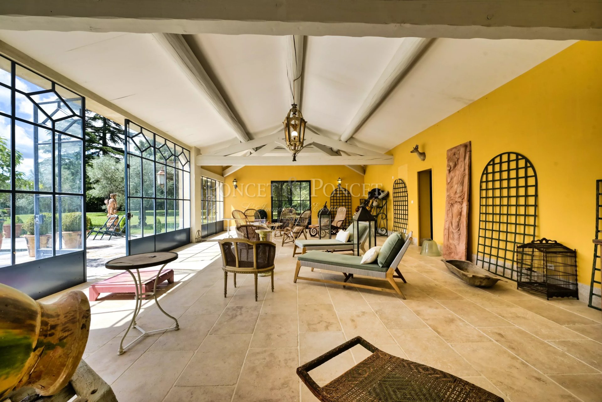 6 Bedroom Villa/Townhouse's Image 14