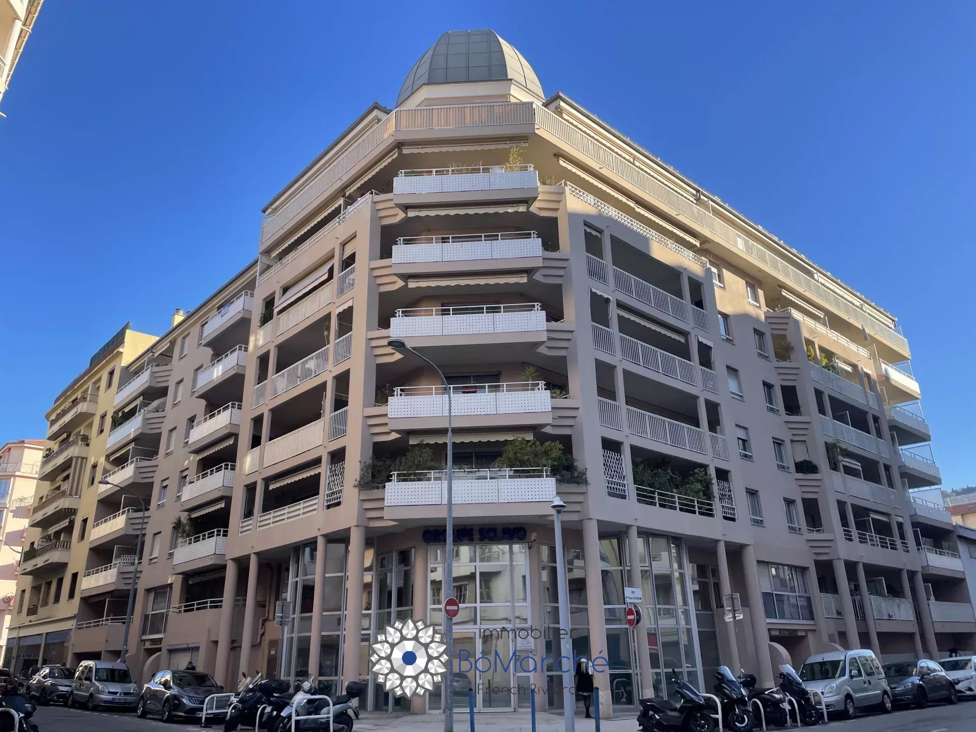 Agence immobilière de 