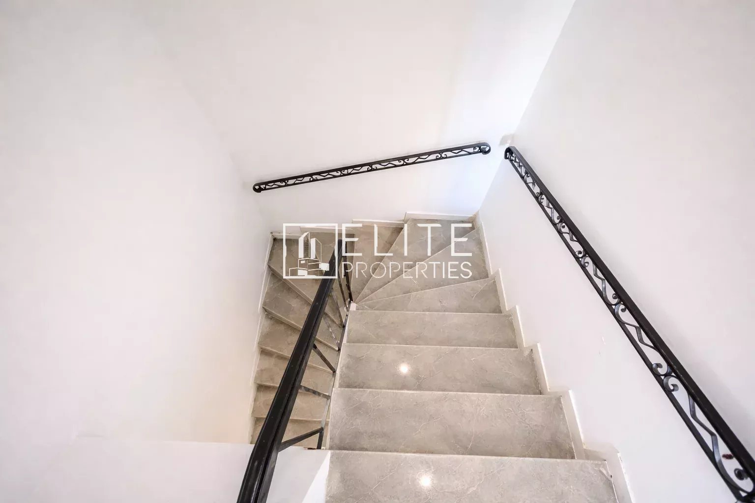 APPARTEMENT 3 PIÈCES DE 66 m² + PARKING – MOUANS-SARTOUX - Photo 3