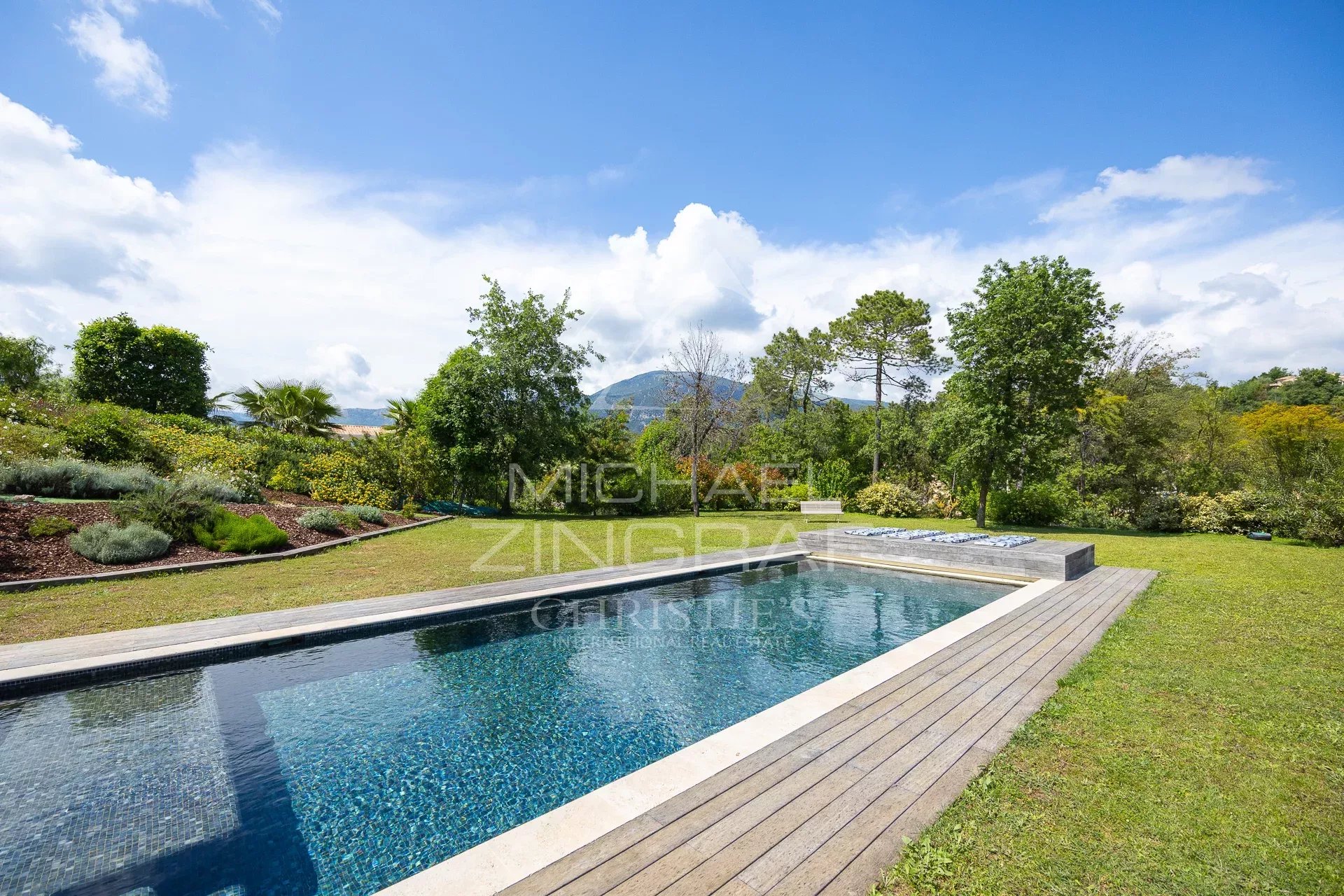 7 Bedroom Villa/Townhouse's Image 5