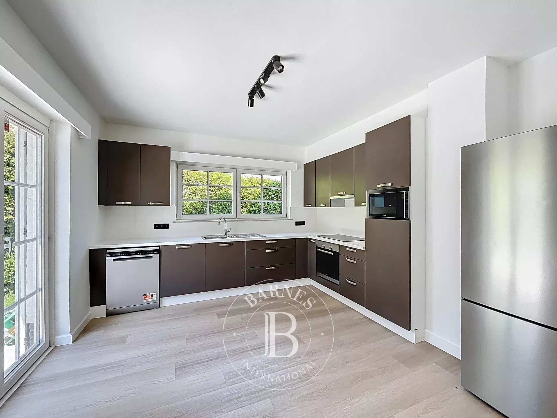 Villa fully renovated in 2025 in the heart of Waterloo.