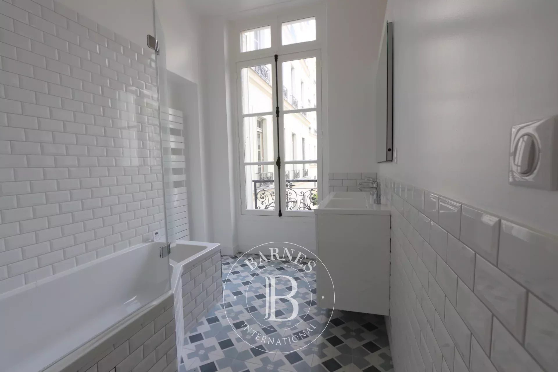 Daire Paris 8ème - picture 8