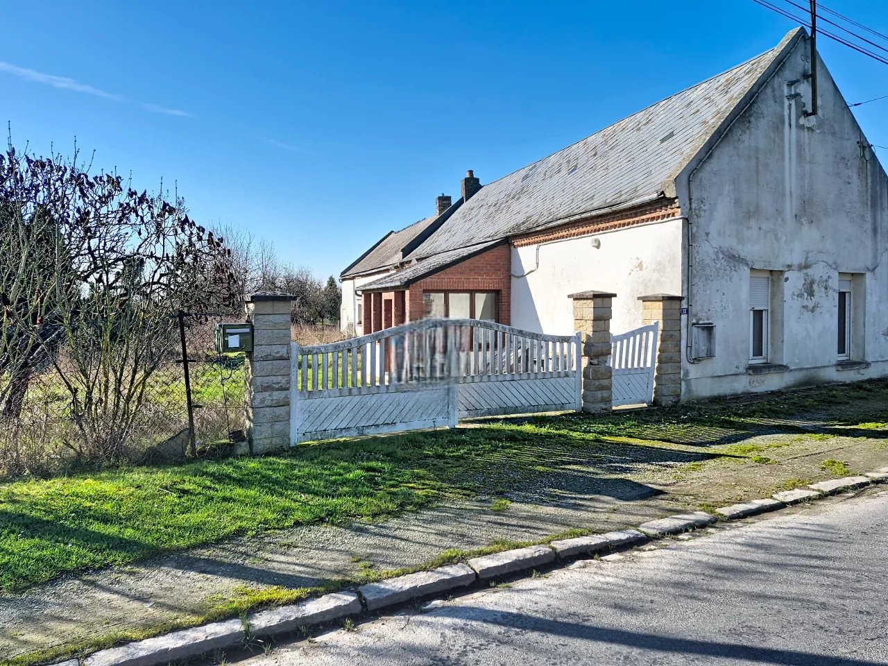 MAISON DE VILLAGE 5P - PROCHE CRÉCY SUR SERRE