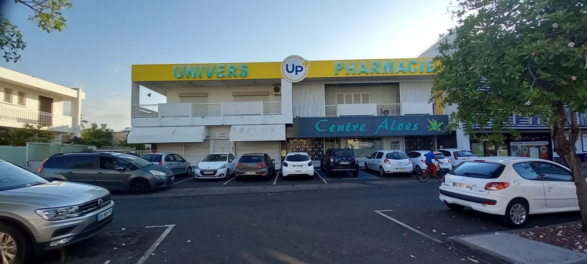 LOCAL MEDICAL 22M2 AU PORT