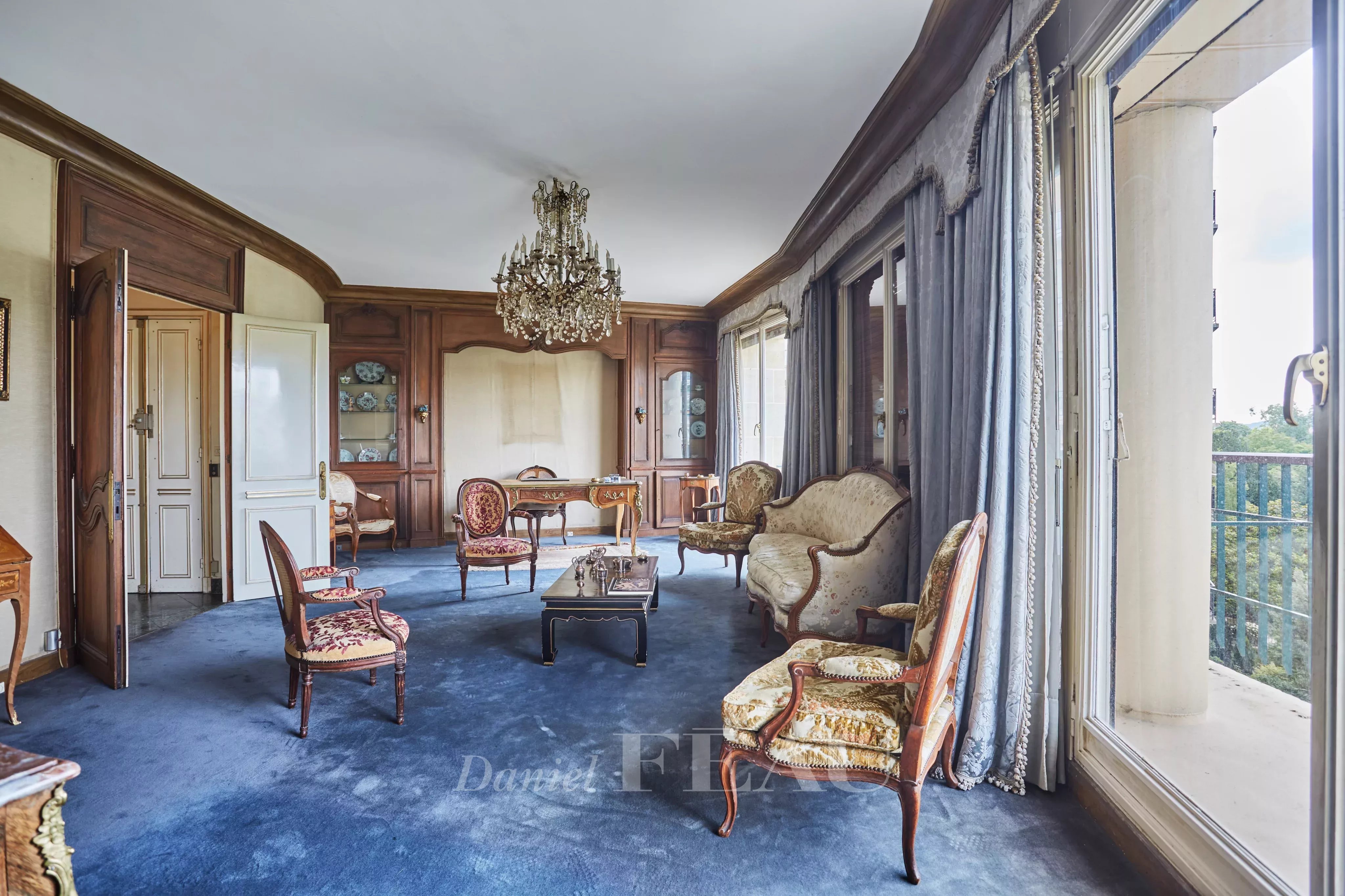 Sale Apartment Paris 16th