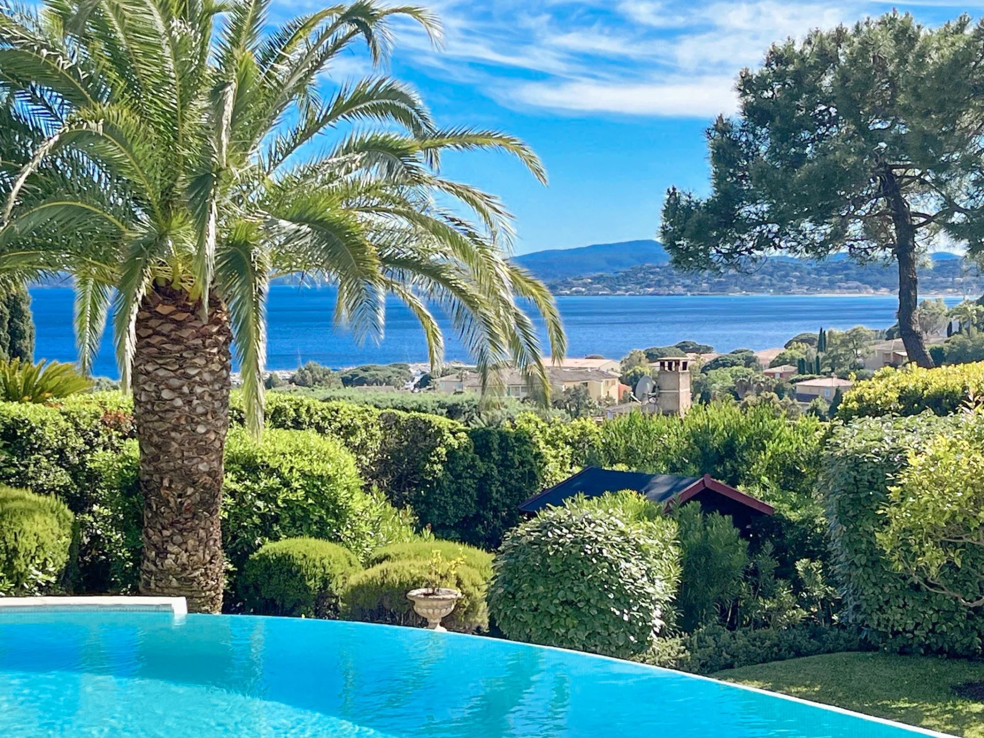 Villa de charme vue mer & à pieds port et plage