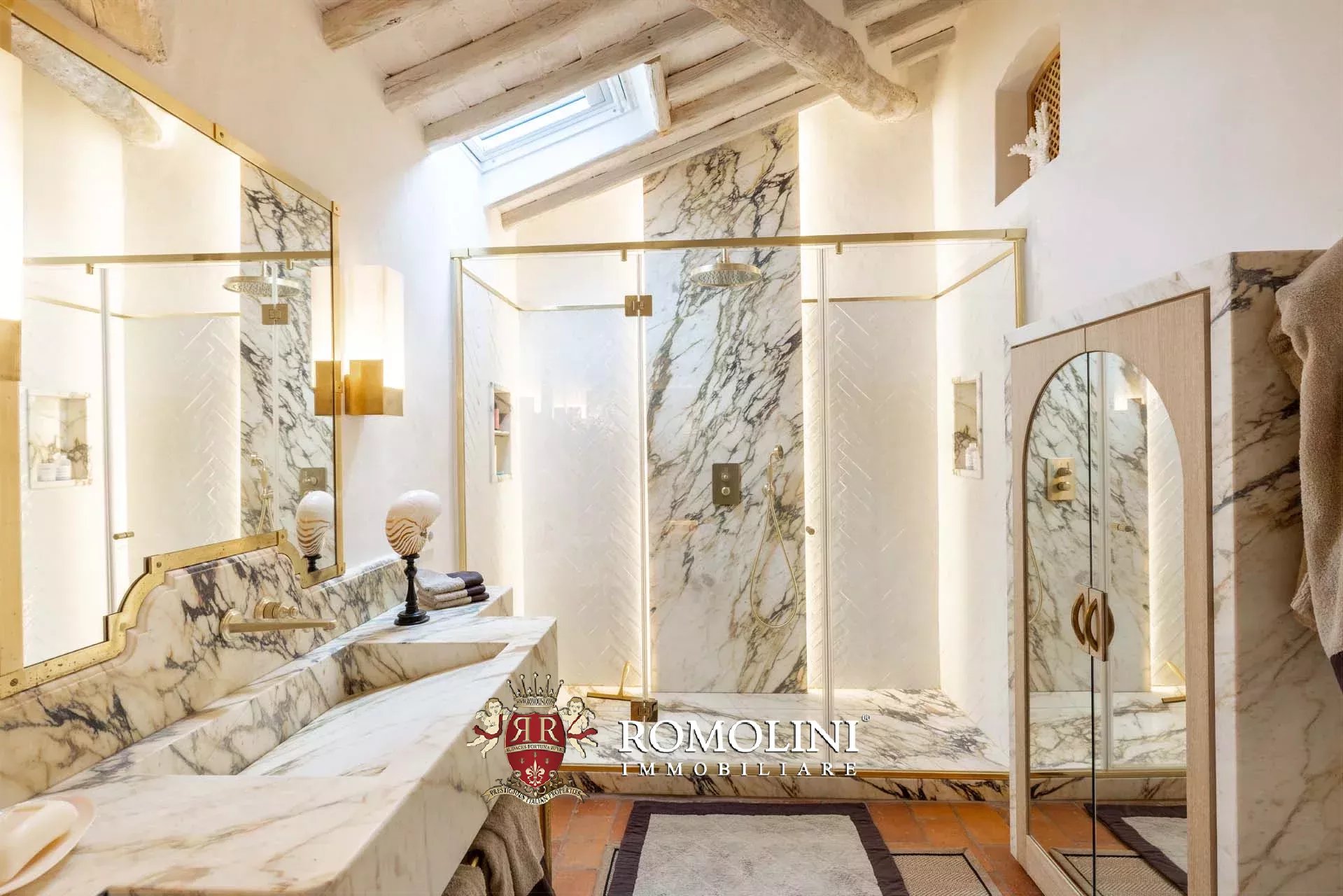 4 Bedroom Villa/Townhouse's Image 32