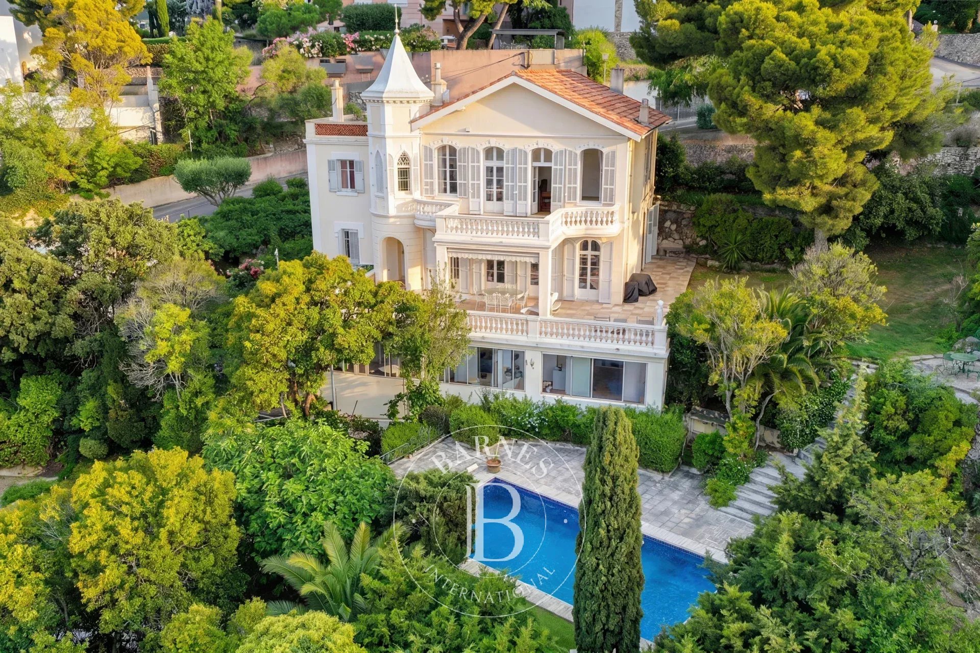 Villa Marseille 13007  -  ref 87115790 (picture 1)