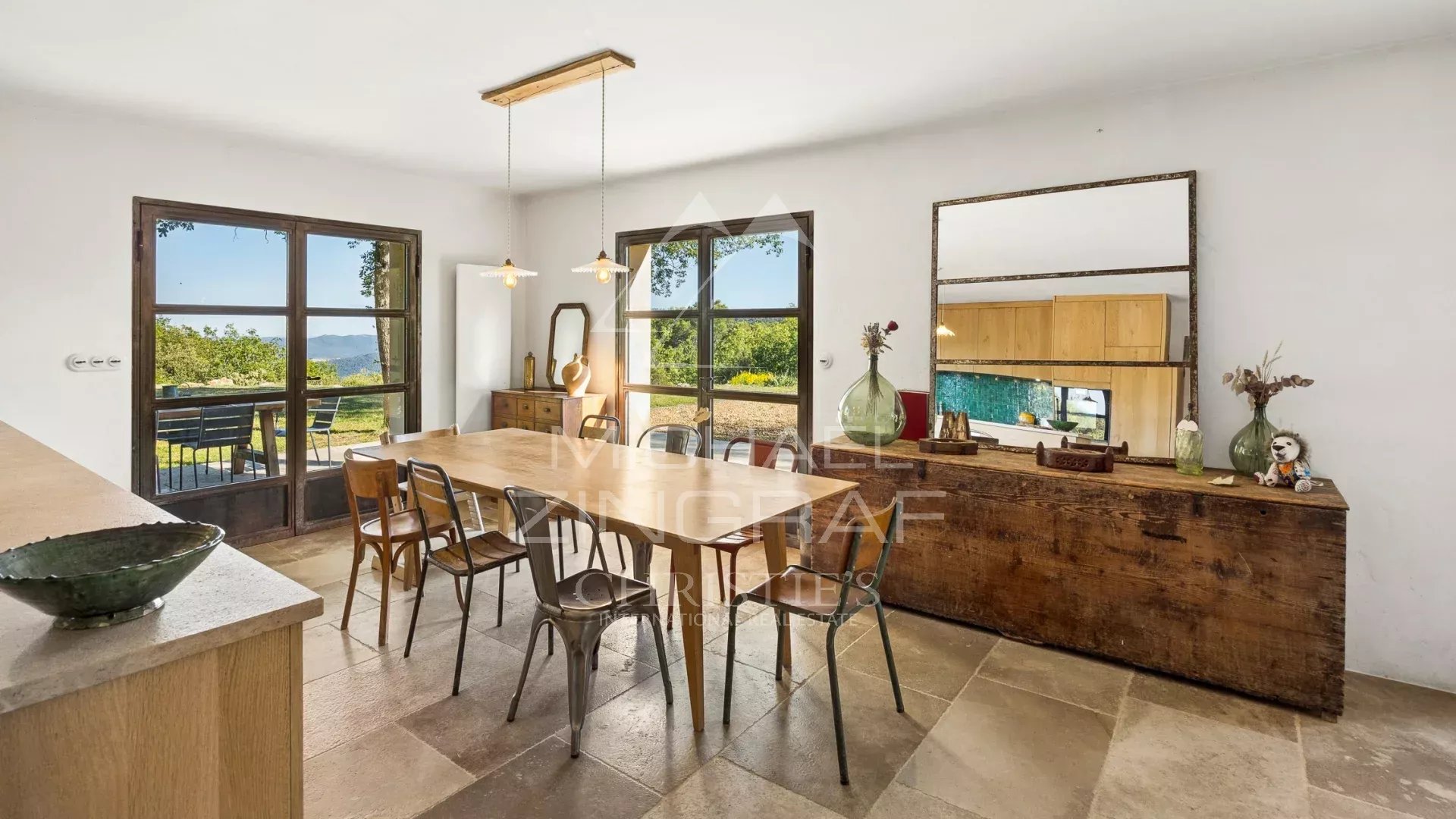 4 Bedroom Villa/Townhouse's Image 5