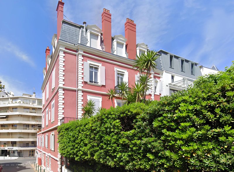 BIARRITZ TOWN CENTER, LARGE APARTMENT WITH GARAGE
