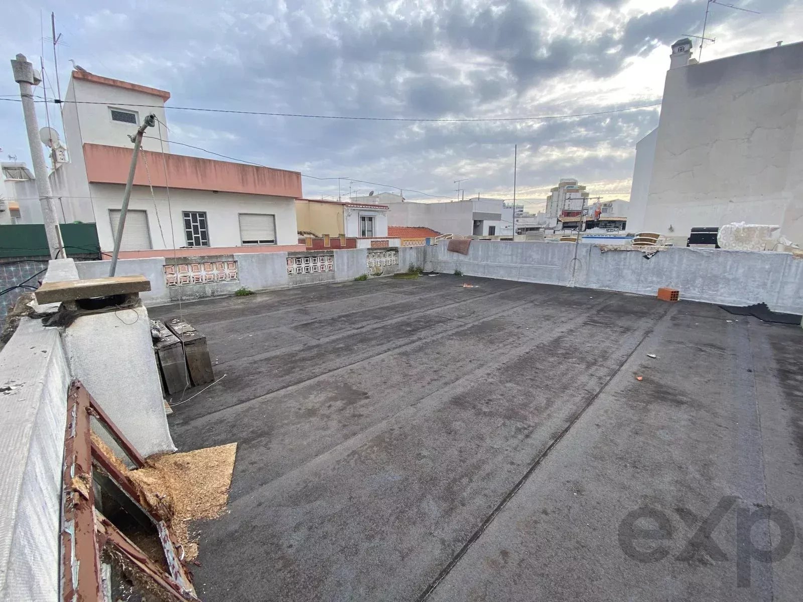 Urban Land with Ruin for Rehabilitation – High Potential – Historic Center of Quarteira 86657580 image 4