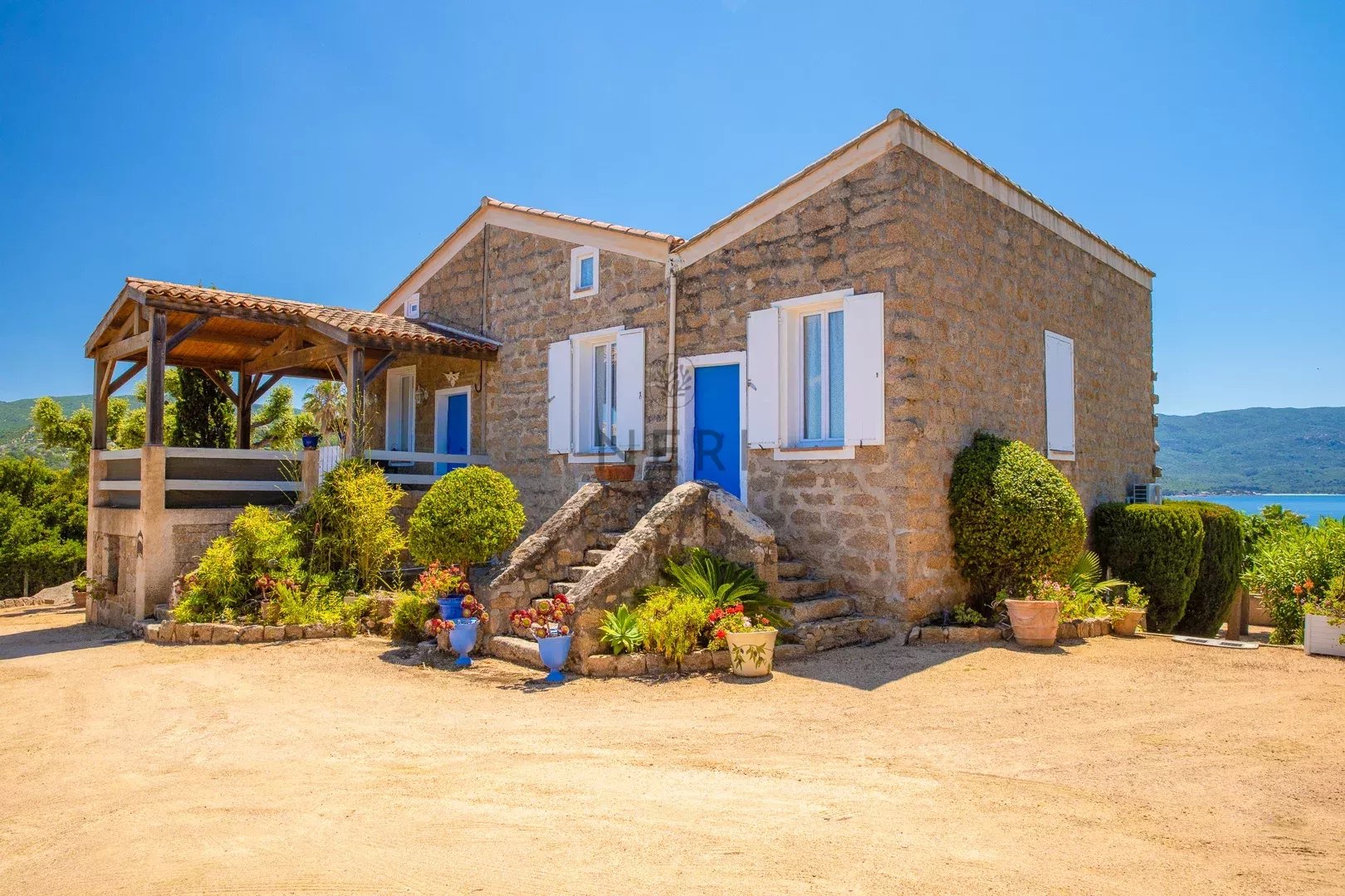 Magnifiques propriétés en pierre à Isolella,