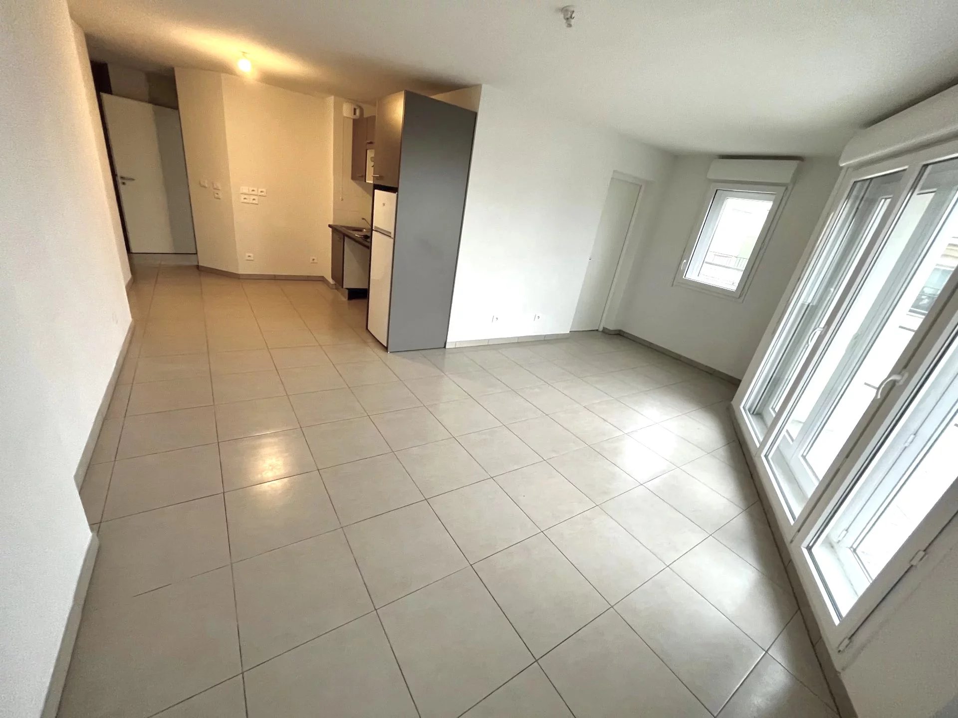 Appartement 3 pièces de 66 m² avec terrasse et double stationnement