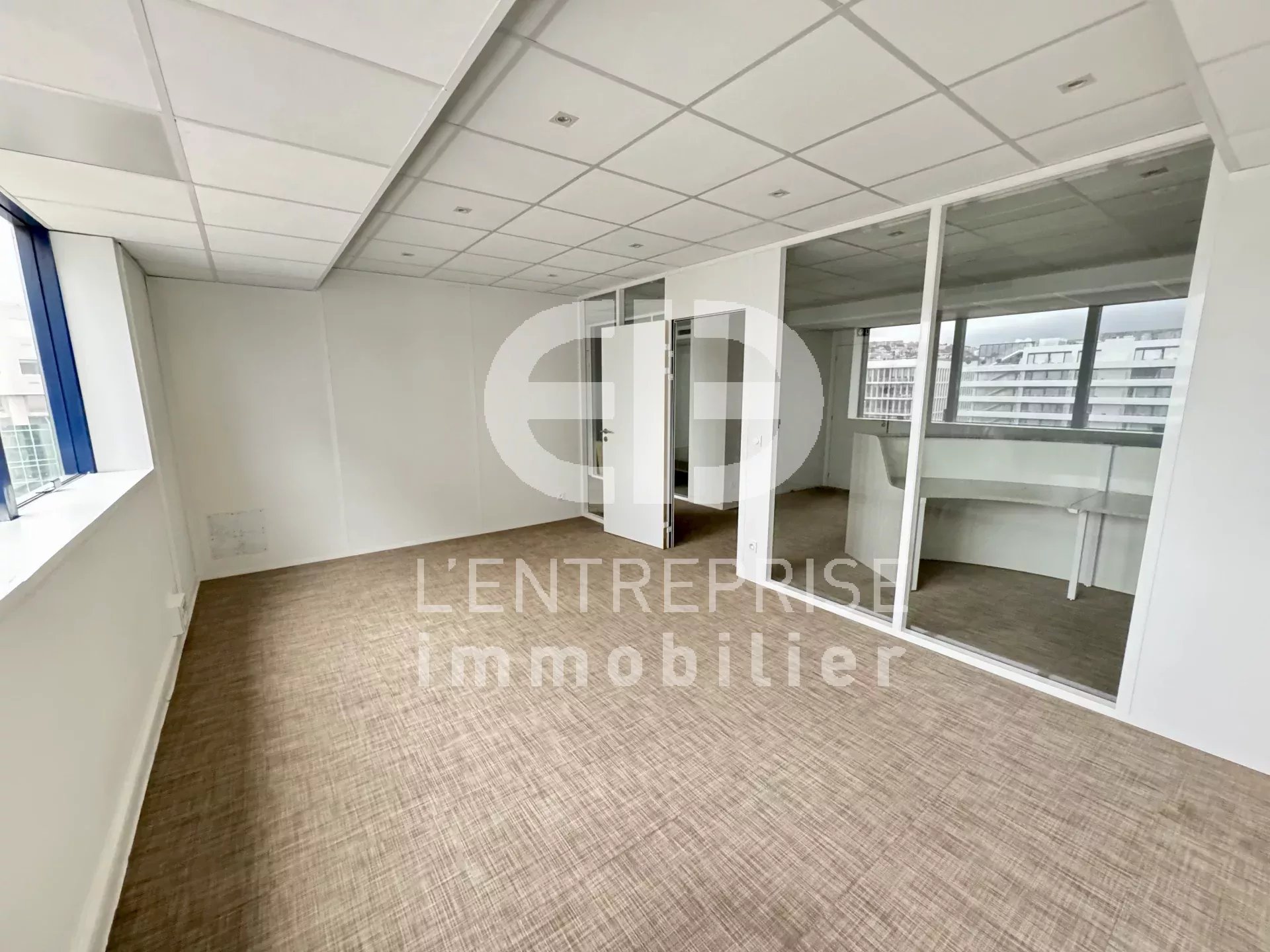 À LOUER - BUREAUX 107 m² - NICE ARENAS
