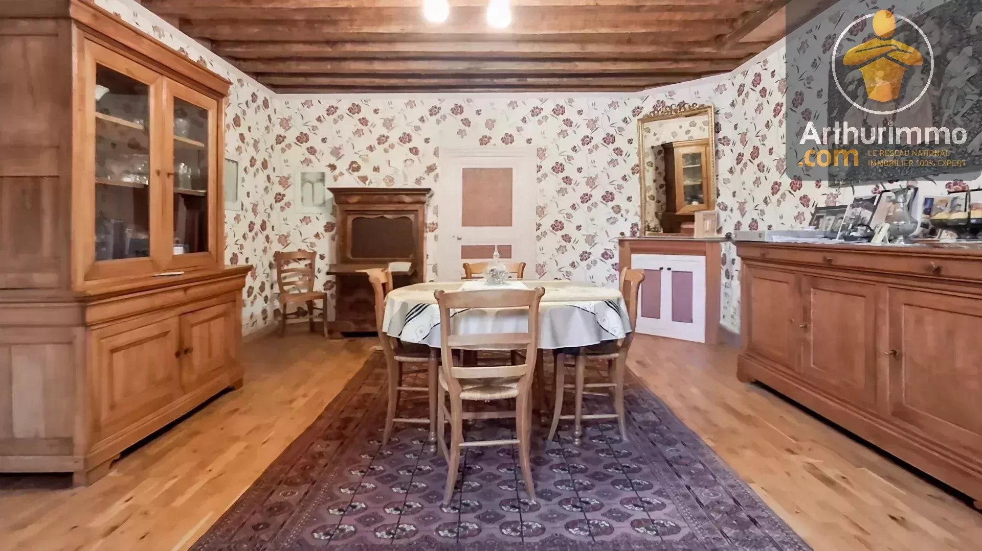 Maison de caractère avec dépendances sur 1,4 hectare arboré — photo 5