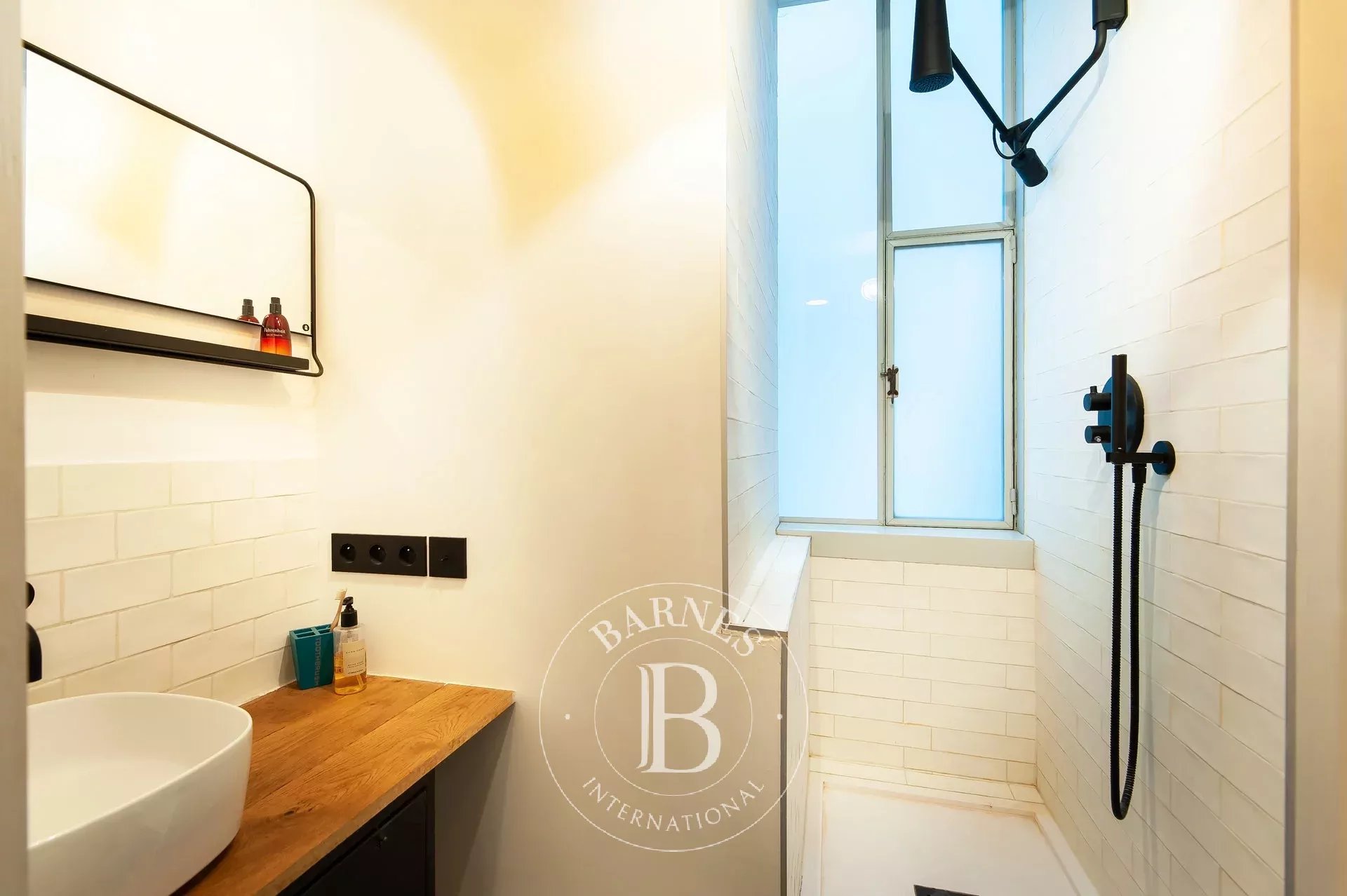 Daire Paris 18ème - picture 14