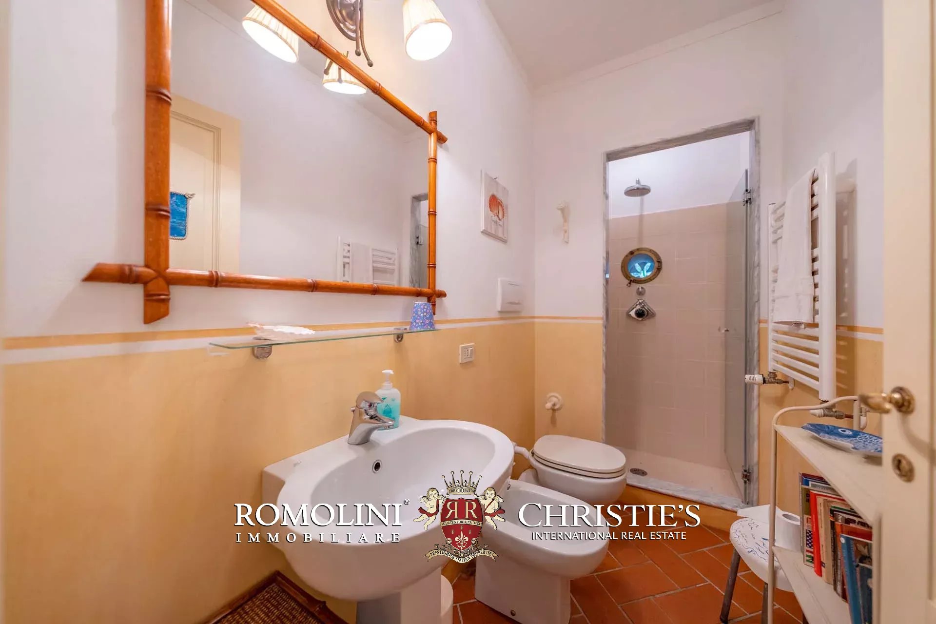 11 Bedroom Villa/Townhouse's Image 87