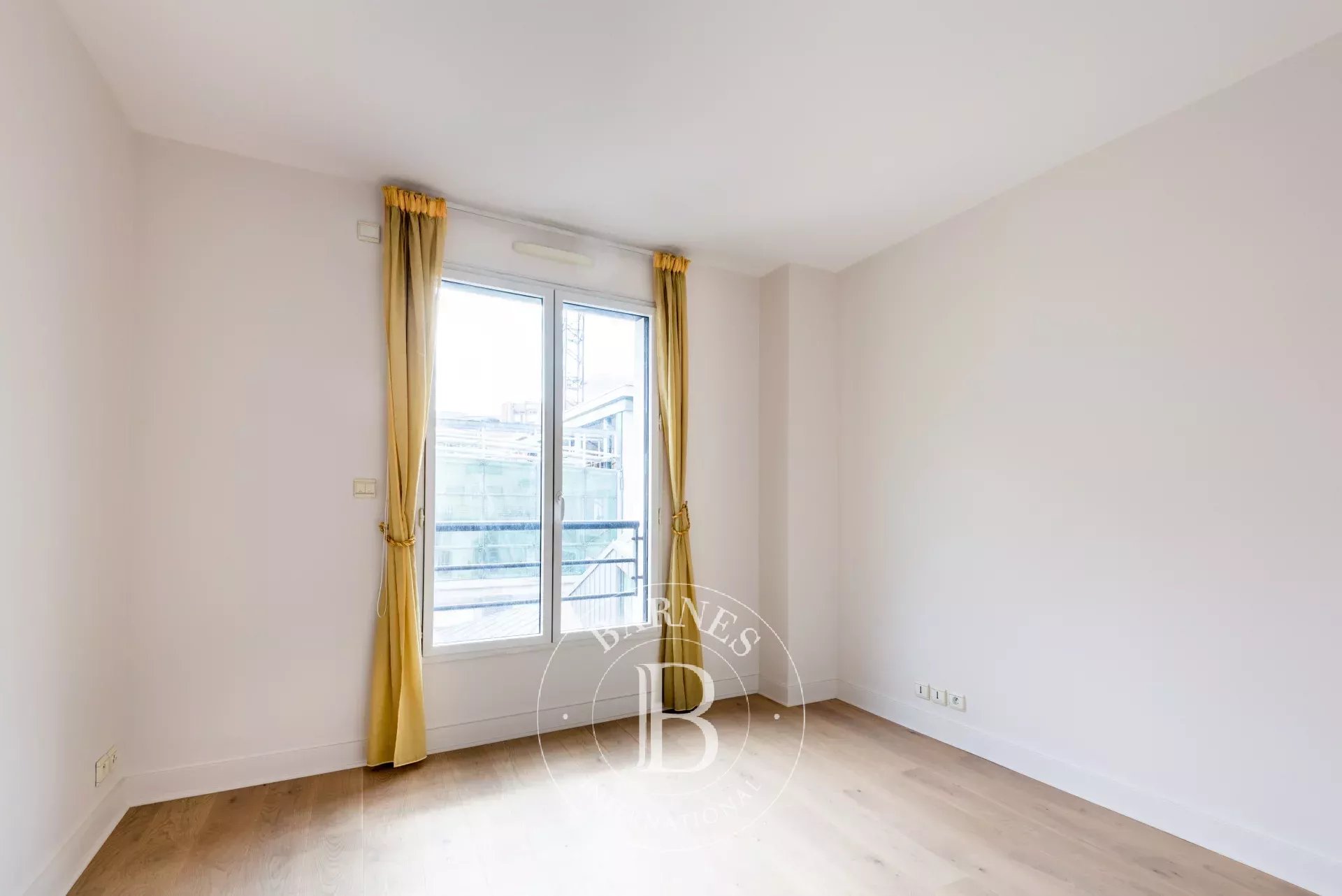 Daire Paris 8ème - picture 10