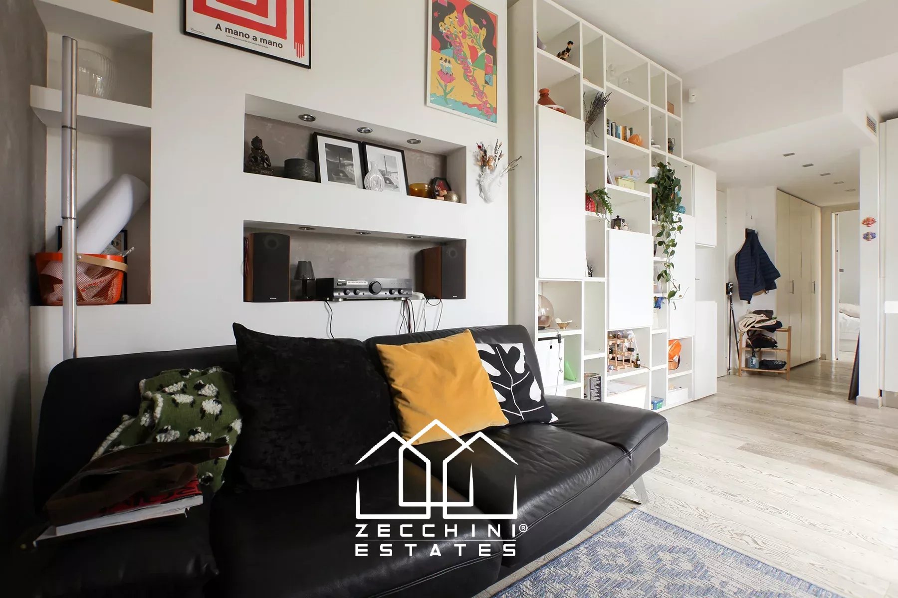 Pleasant one-bedroom with large terrace.