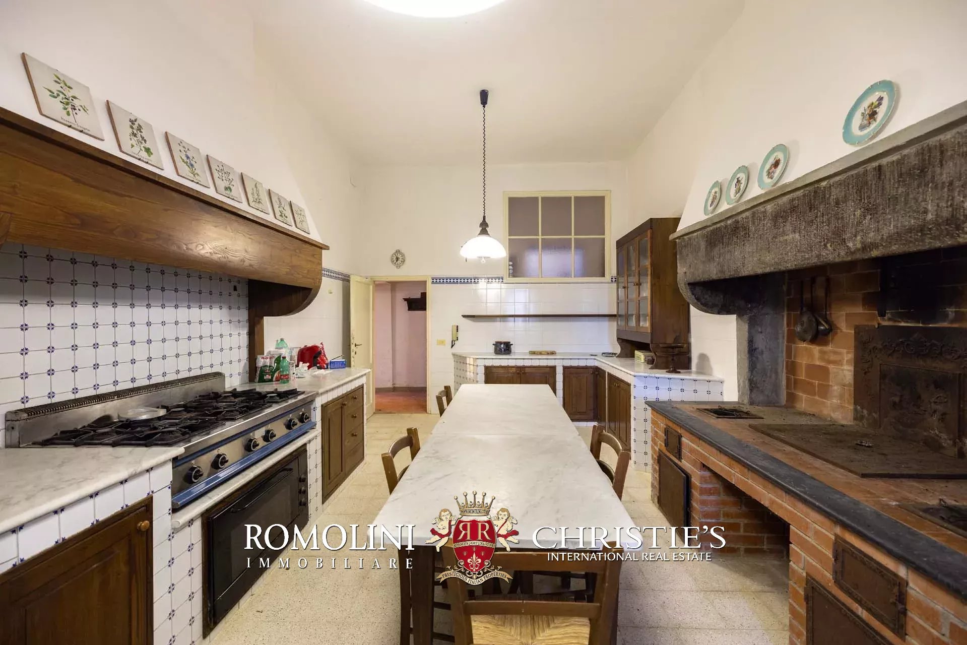 16 Bedroom Villa/Townhouse's Image 49