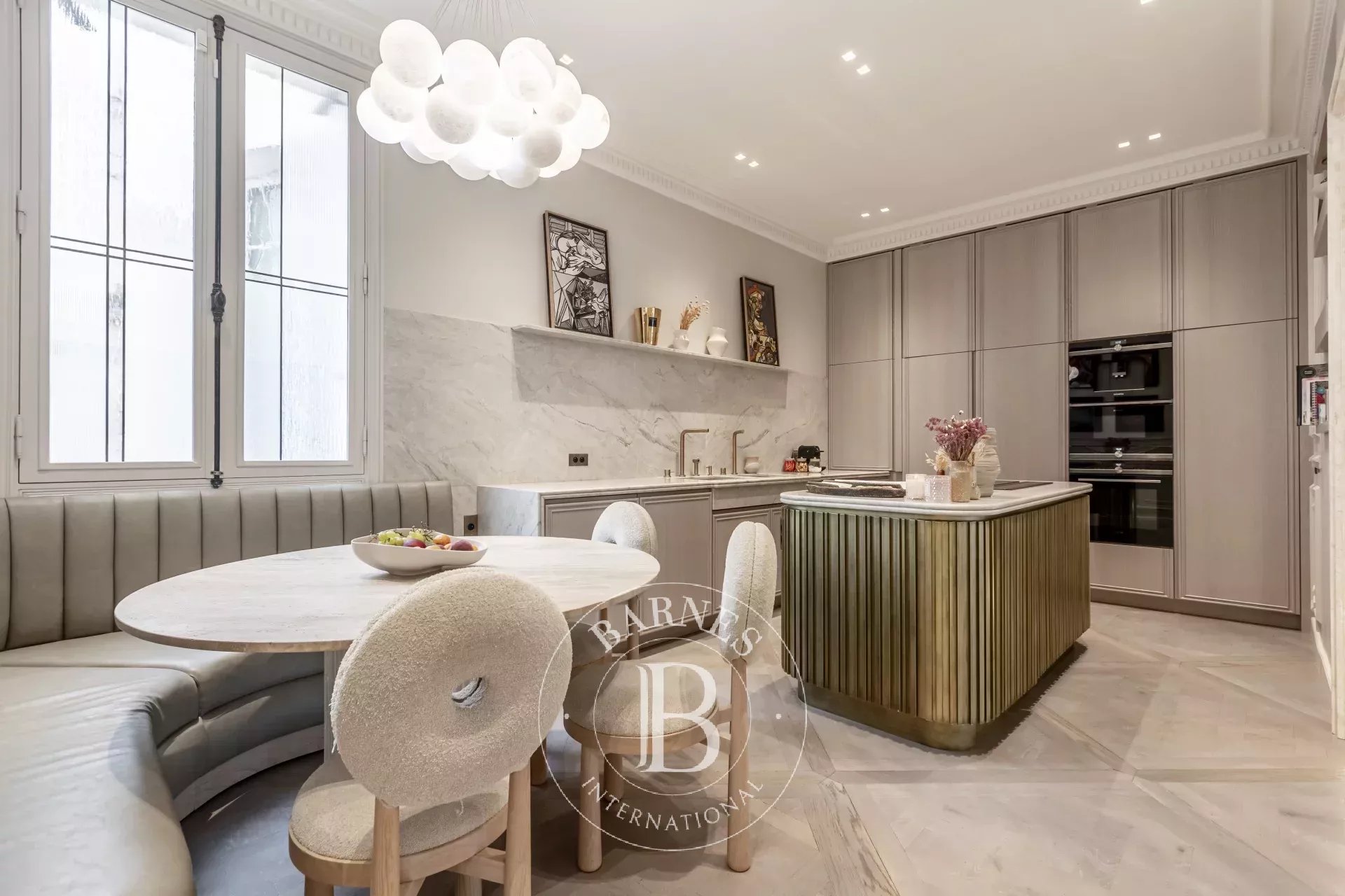 Daire Paris 8ème - picture 10