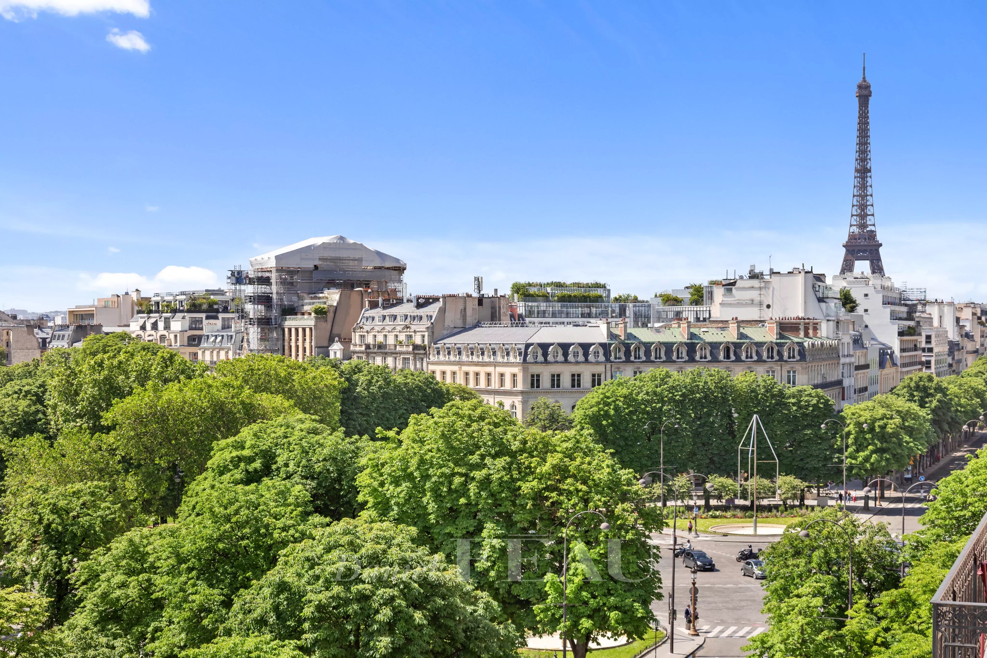 Sale Apartment Paris 8th
