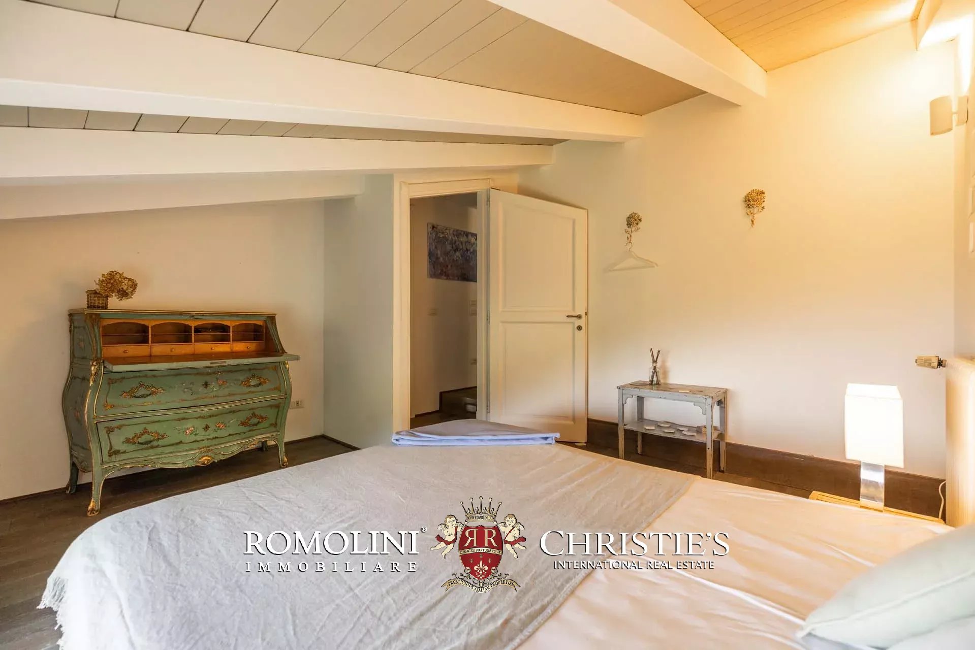 4 Bedroom Villa/Townhouse's Image 28