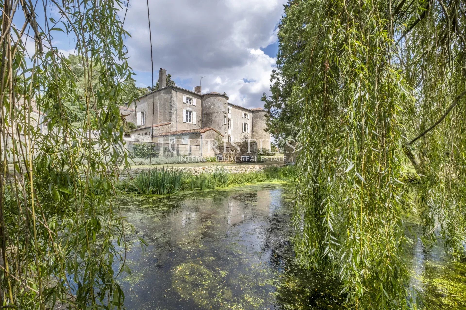 7 Bedroom Chateau's Image 4