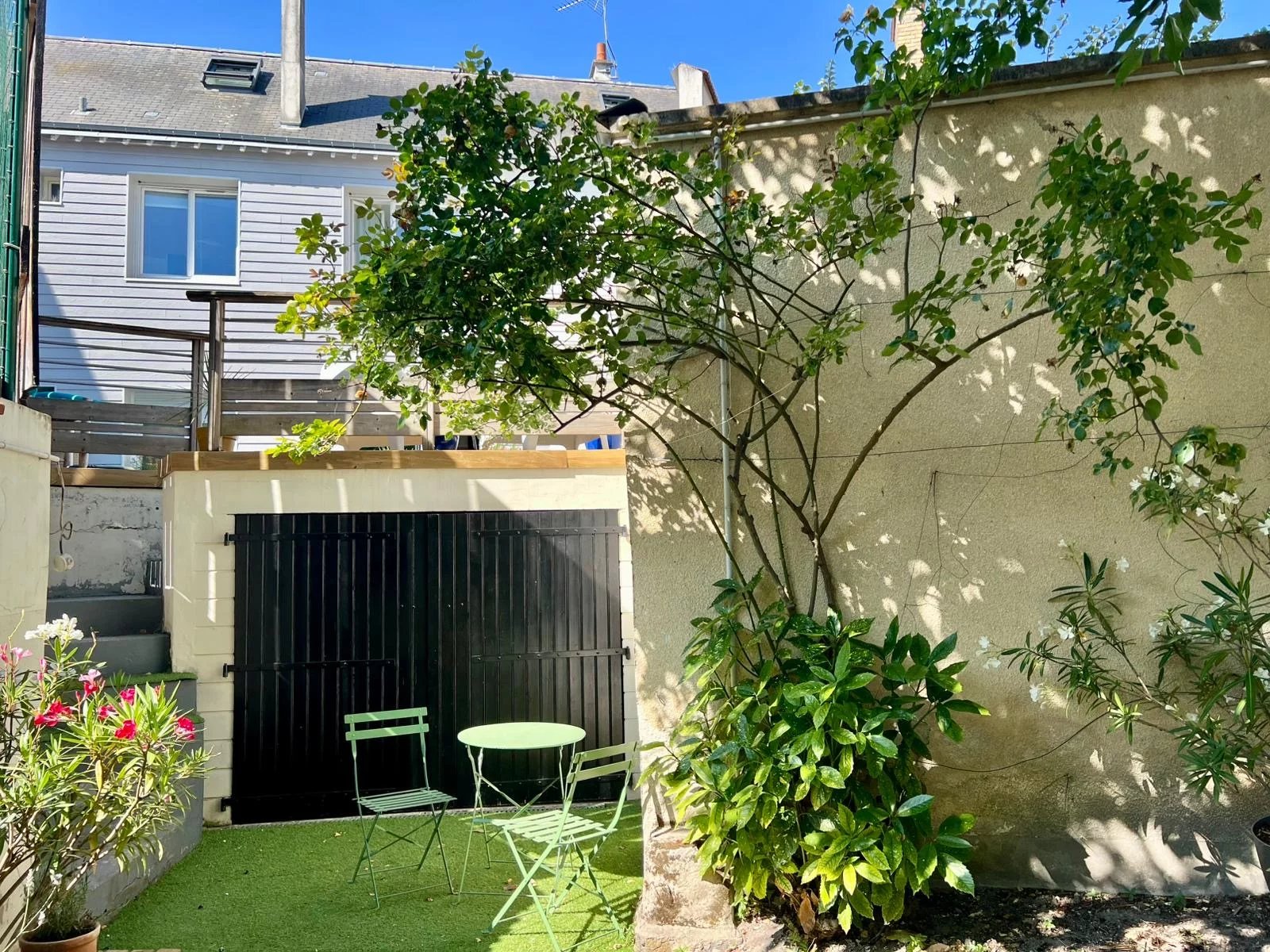 51100 Reims - Maison de ville avec piscine - Image Array