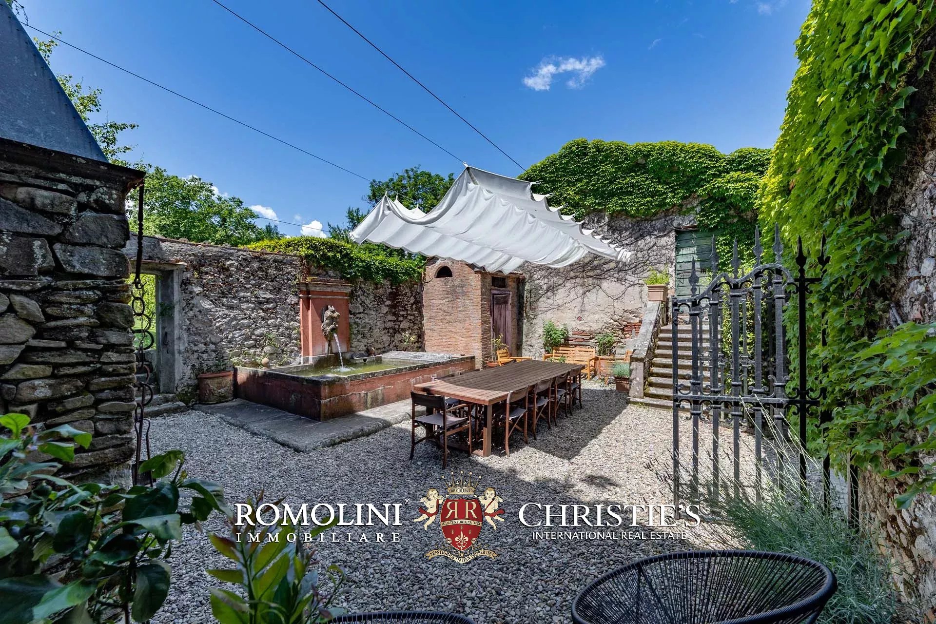 15 Bedroom Villa/Townhouse's Image 21